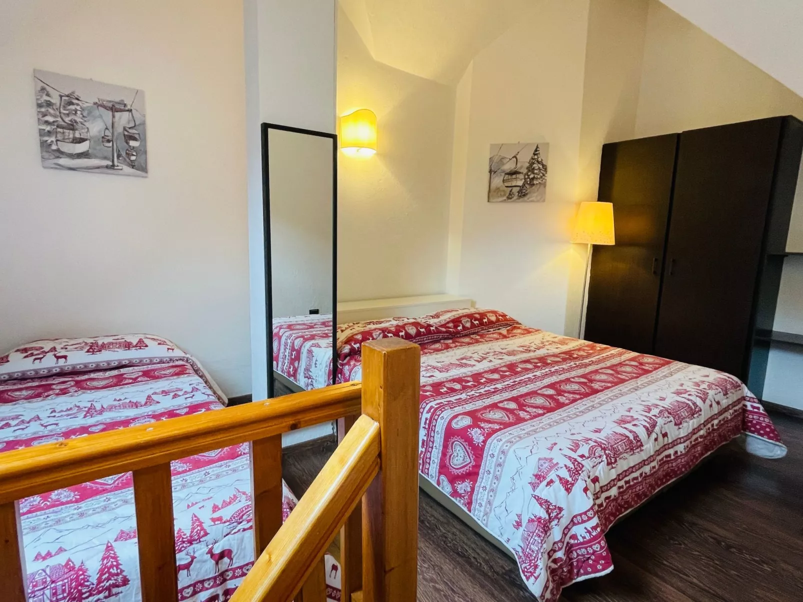 Zwei-Zimmer-Wohnung im Dachgeschoss 4 p. l. Villa Frejus - Image-tags.info