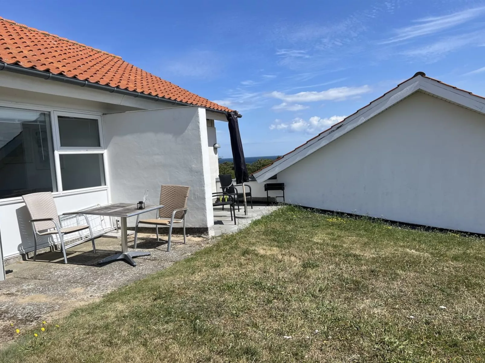 "Kirsti" - 300m from the sea - Buiten