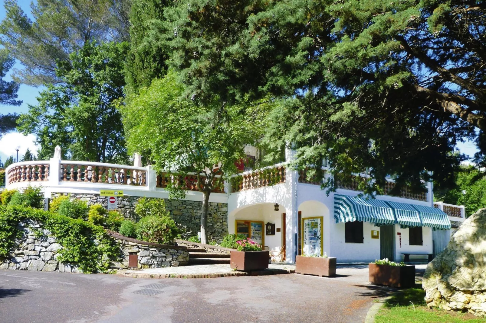 Ferienresort C'era Una Volta Villanova d'Albengo - Type MH C 5 Pax ca 34 qm-Buitenkant zomer