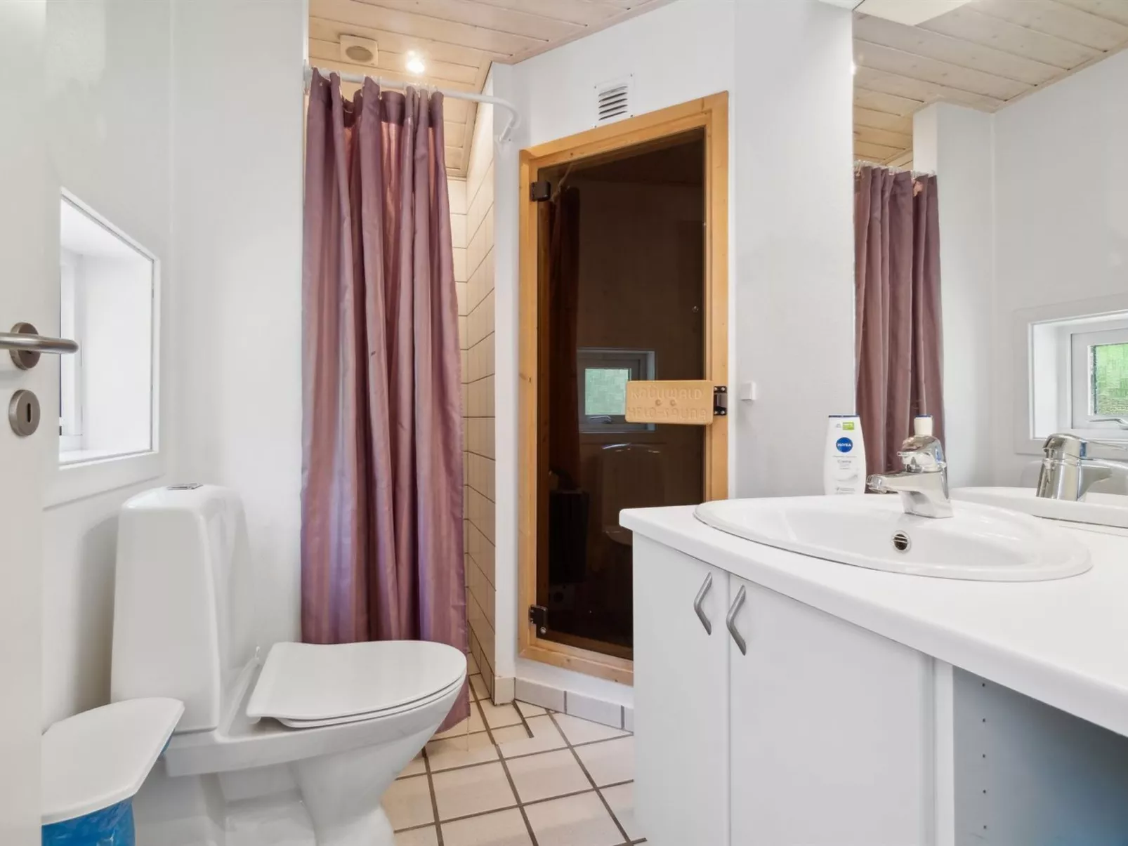 "Anly" - 250m from the sea - Binnen