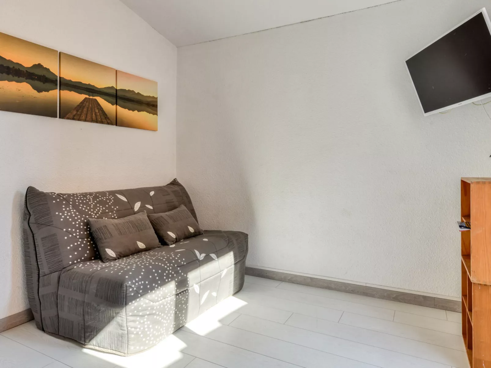 Les 4 Soleils AB-Binnen