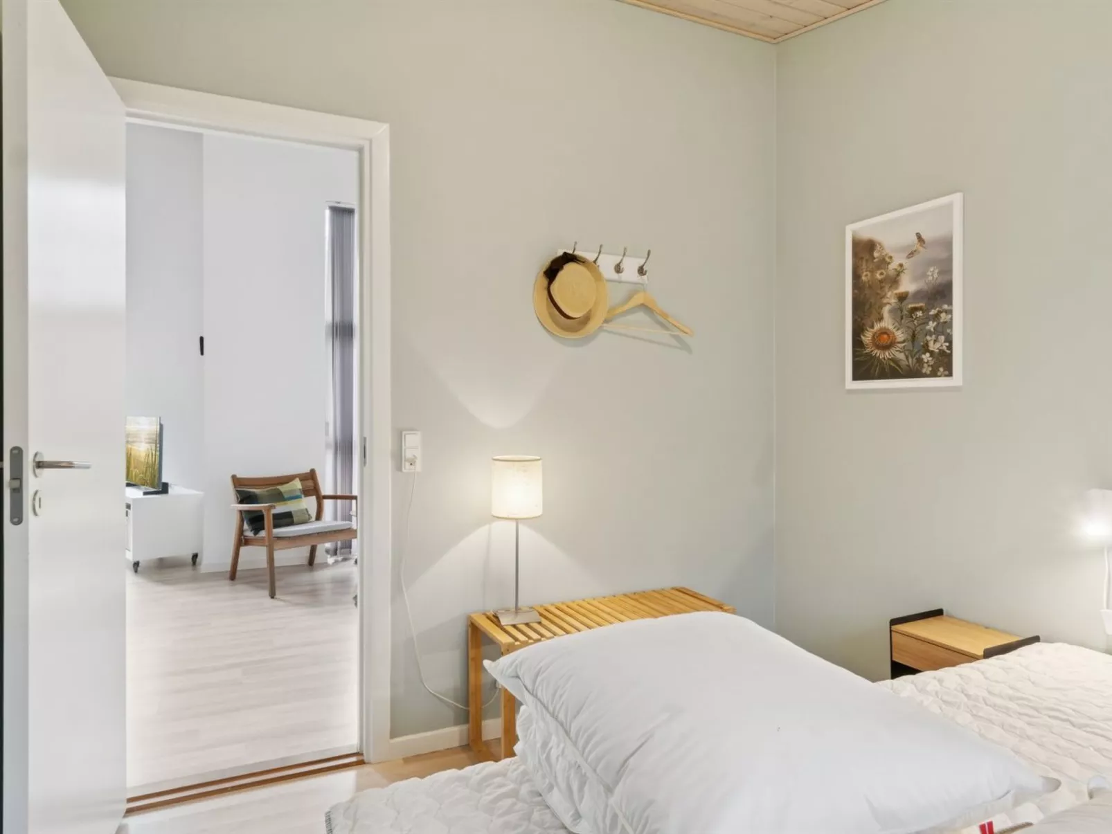 "Erikke" - 575m from the sea-Binnen