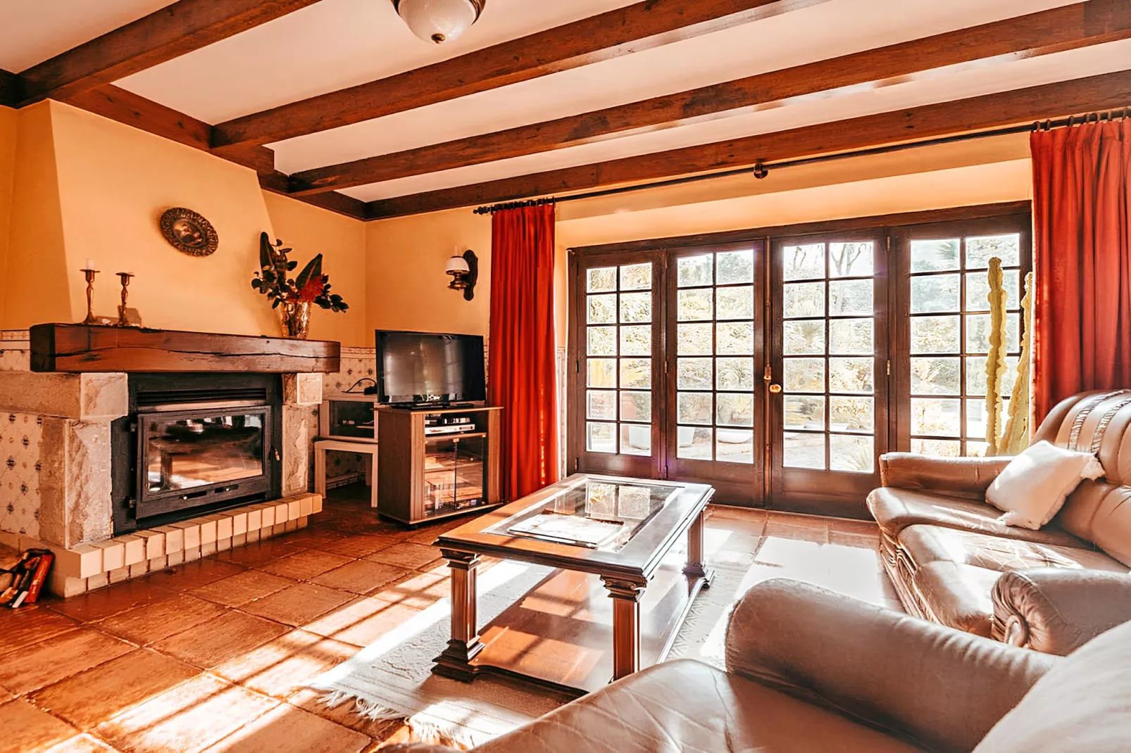 Oliveira's Houses By Gthouse-Woonkamer