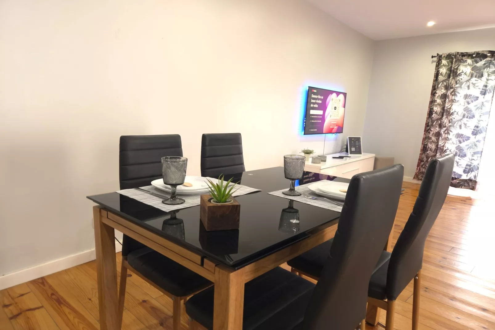 Sesimbra Terrace Escape By Gt House-Eetkamer