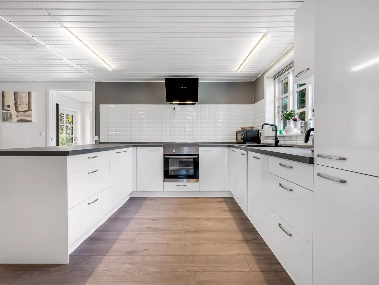 "Senija" - 6.5km from the sea-Binnen