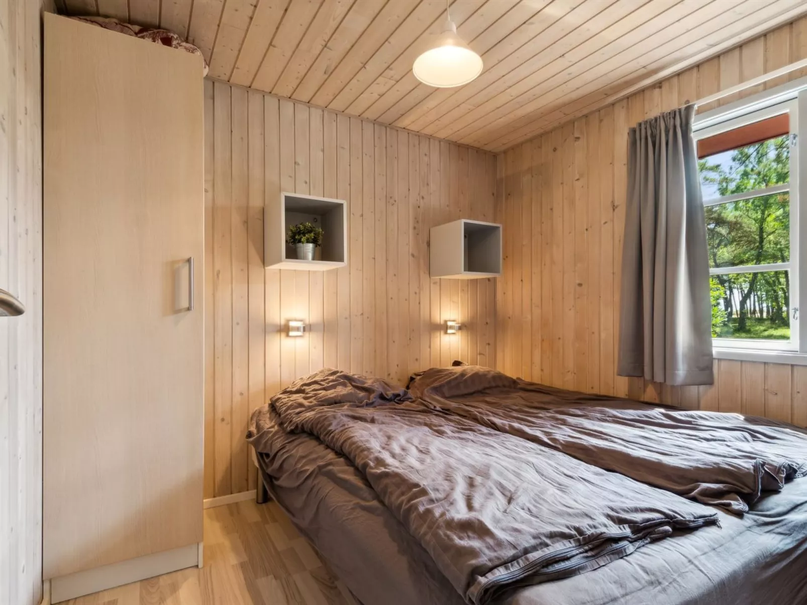 "Wale" - 100m from the sea-Binnen