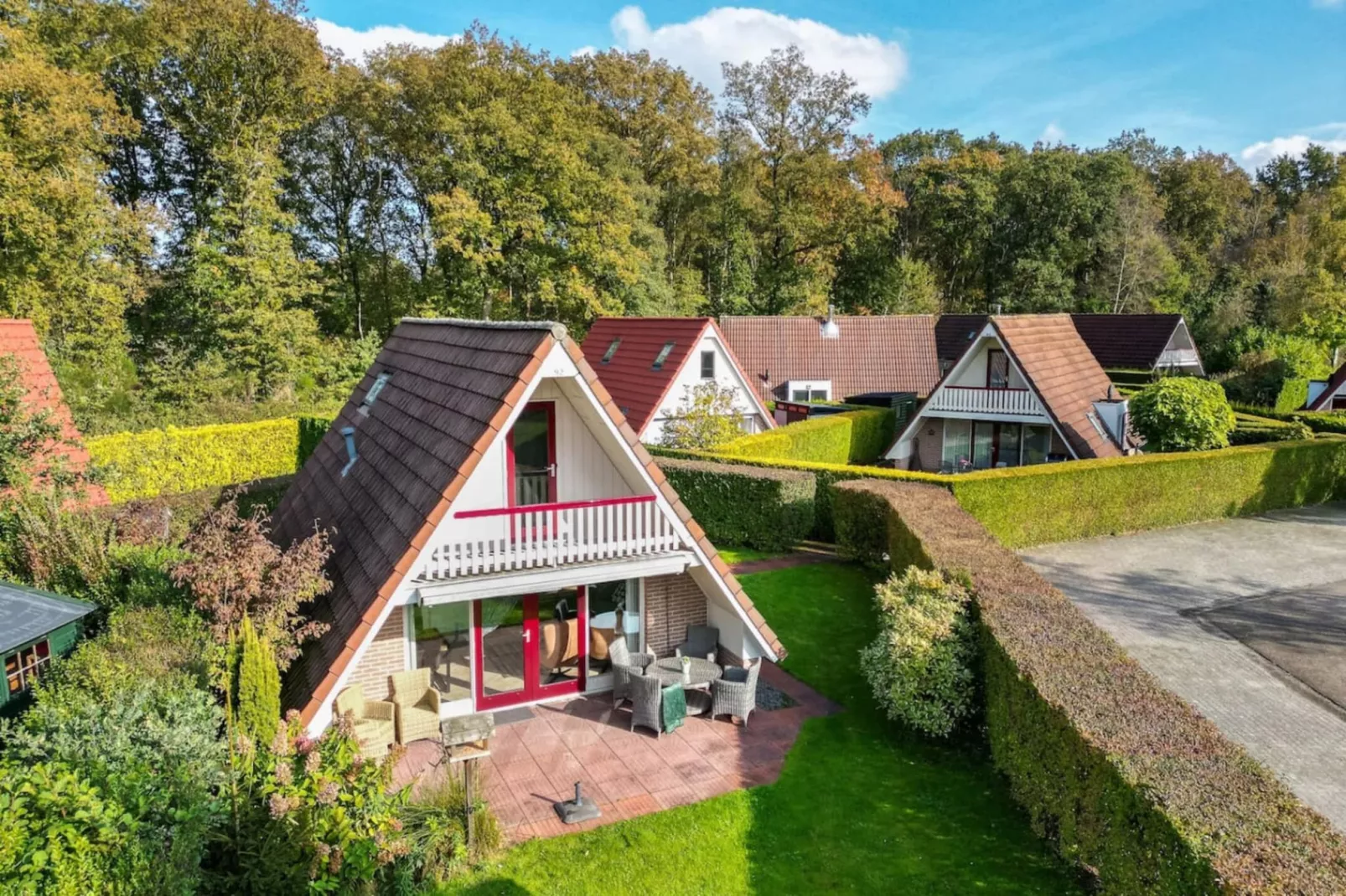 92 | Gaai | Prachtige bungalow nabij natuur-Buitenkant zomer