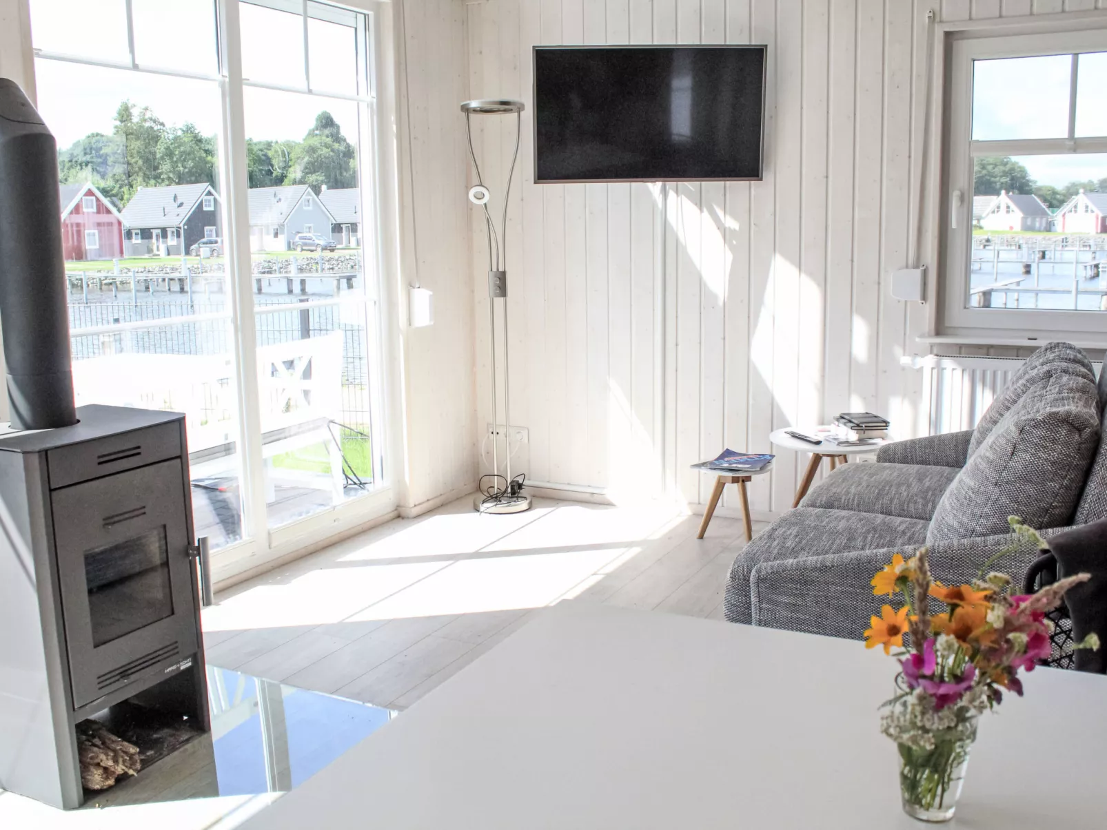 Ferienhaus am Wasser-Binnen