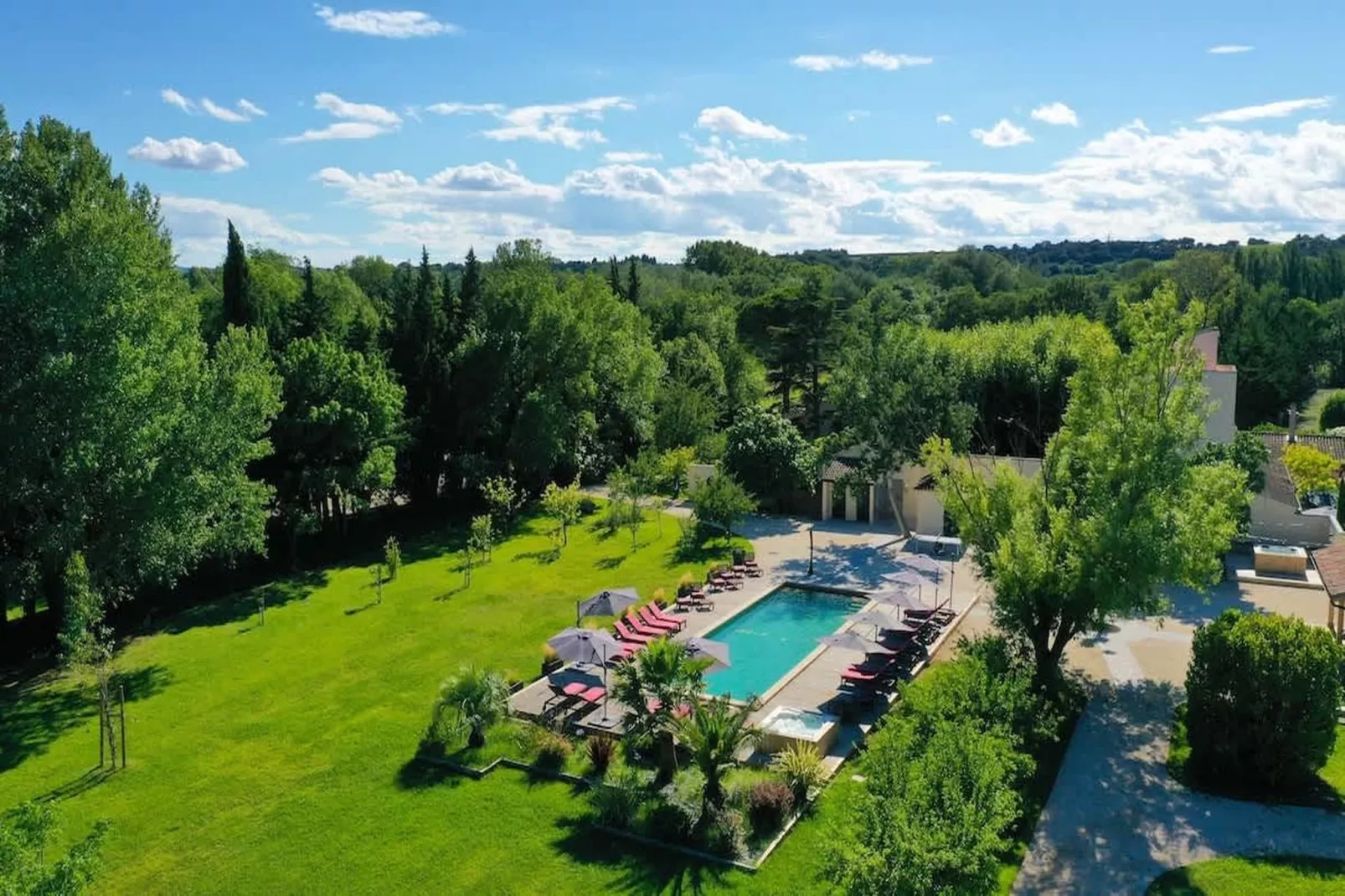 Charmant Mas Provençal avec piscine et jacuzzis-Zwembad