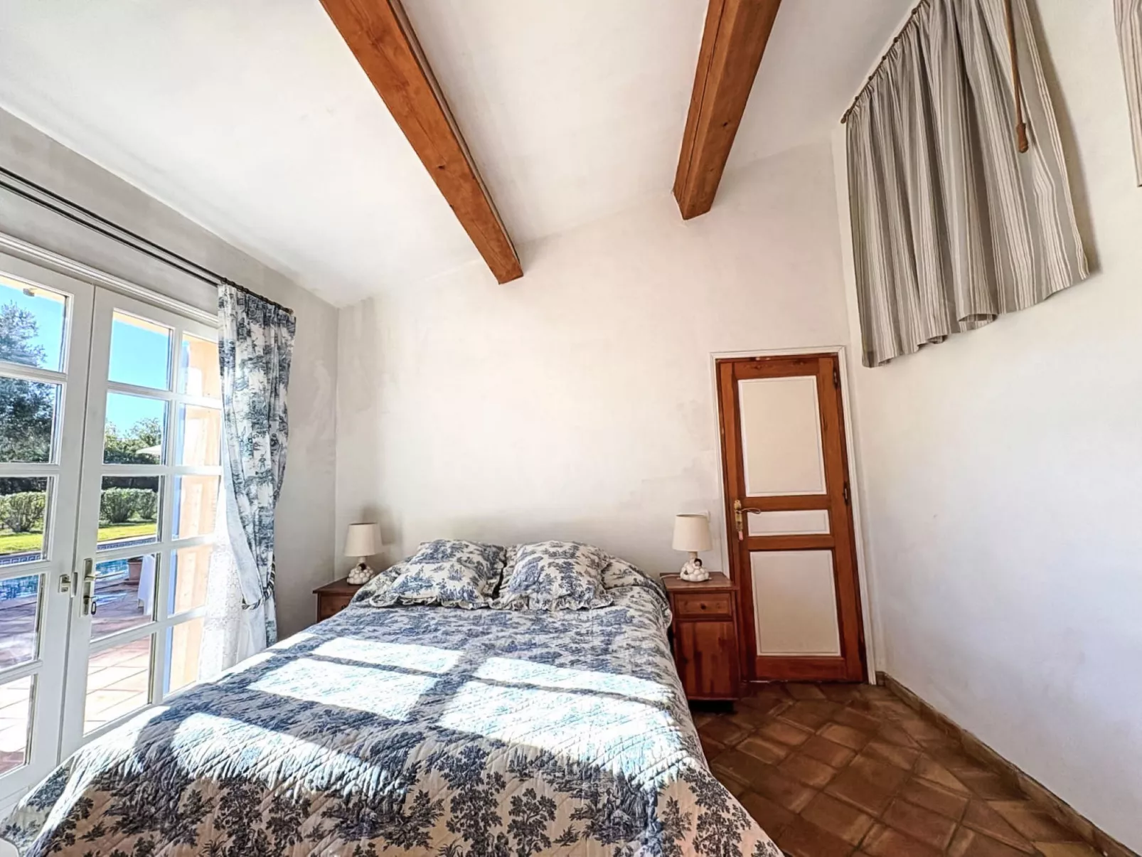 Le Grand Pin - Binnen