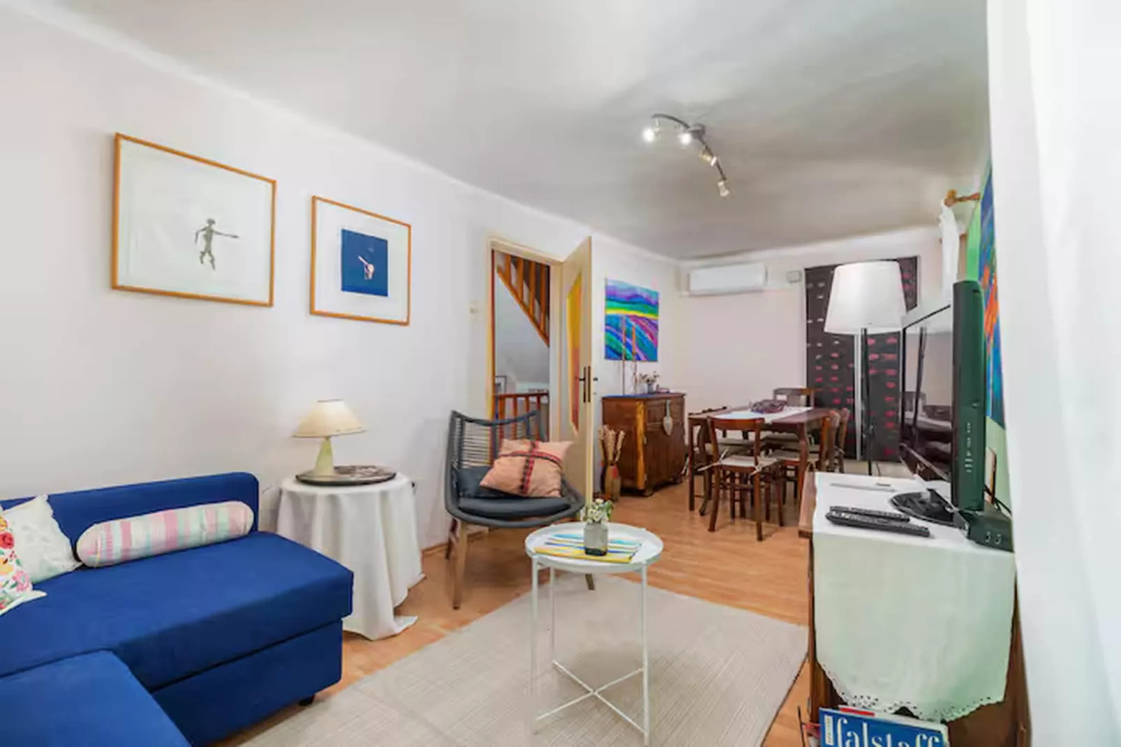 Holiday Home Lucia-Woonkamer