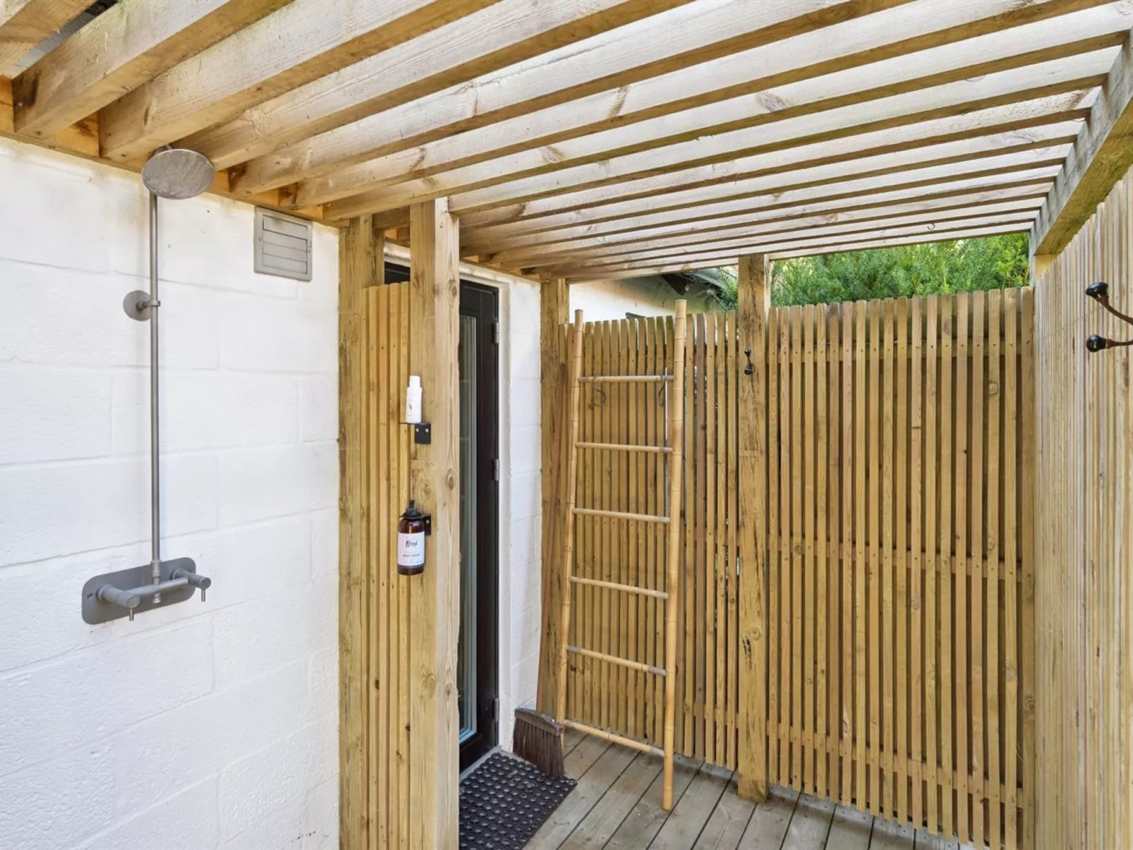 "Bedrija" - 200m from the sea - Buiten