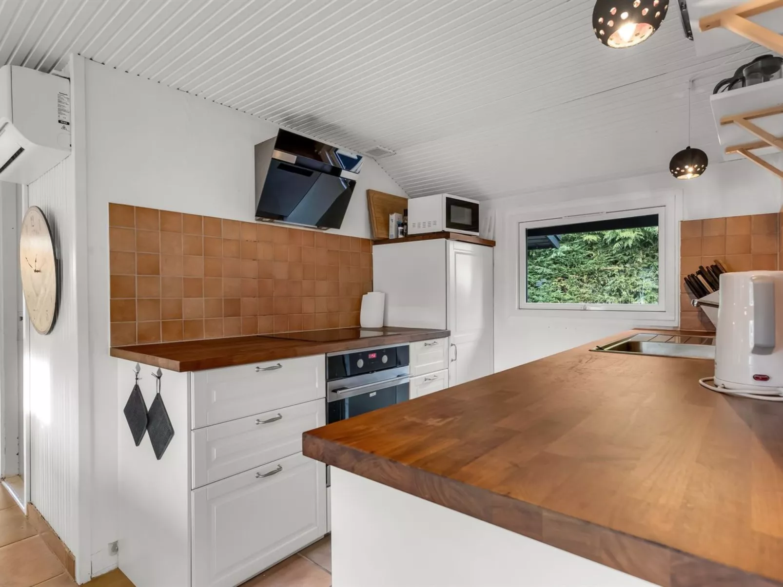 "Blandina" - 500m from the sea-Binnen