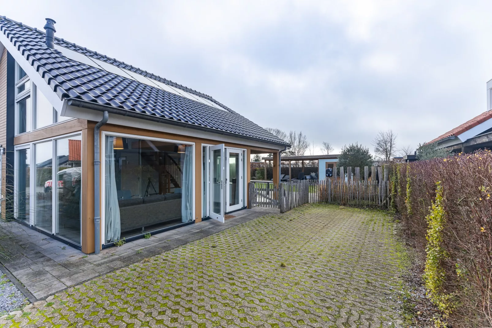 Zonnedorp 7 De Meerpaal in Renesse | Comfortable holiday house close to the beach - Buitenkant zomer
