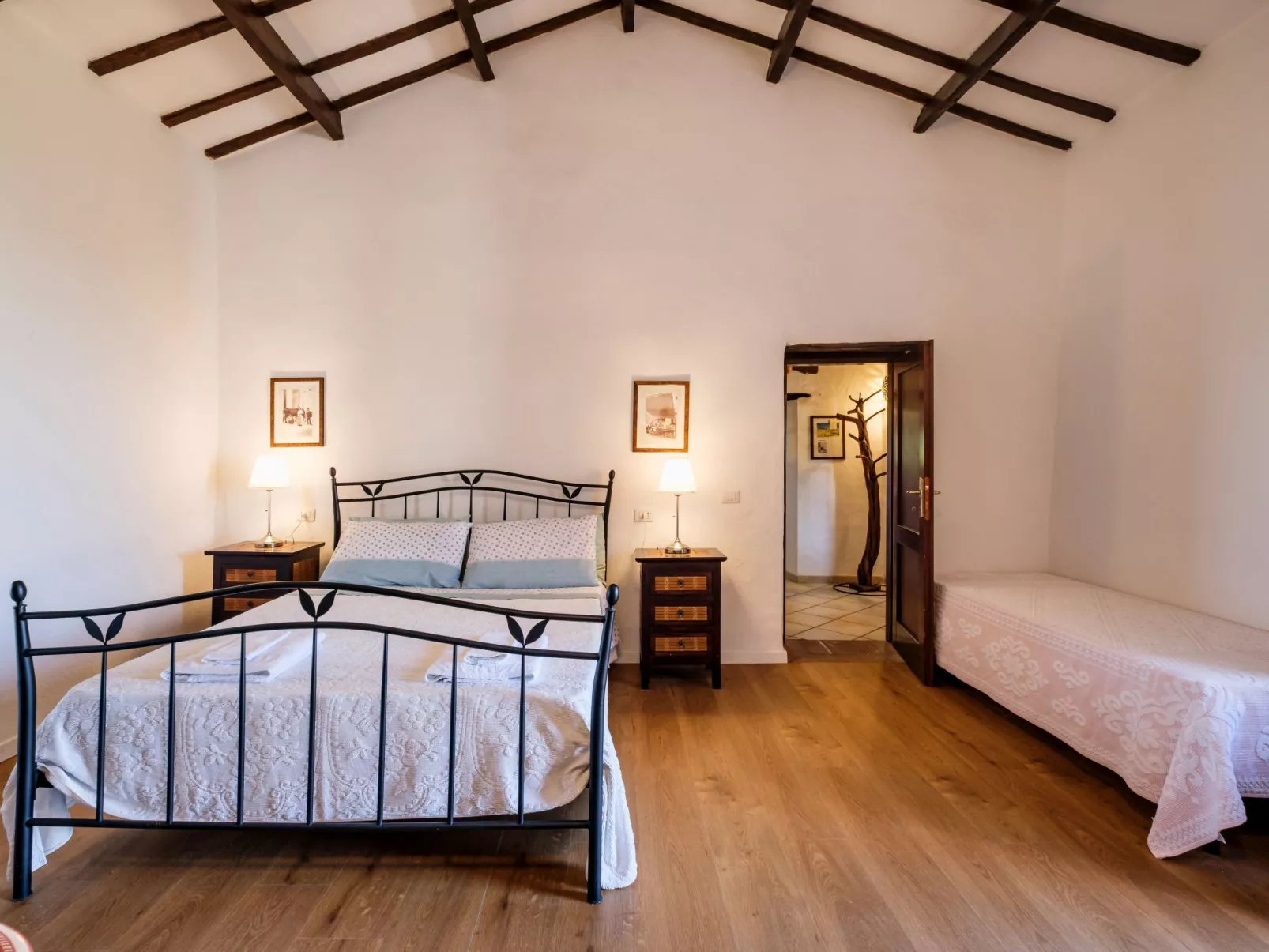 Altes gallurisches Bauernhaus mit Blick auf Olbia - Binnen