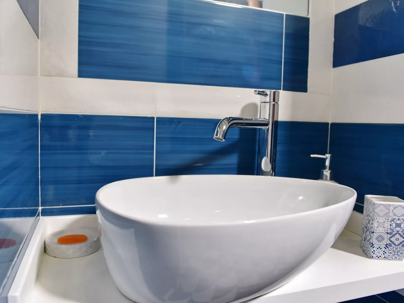 Mit Meerblick und großer Terrasse - Image-tags.info