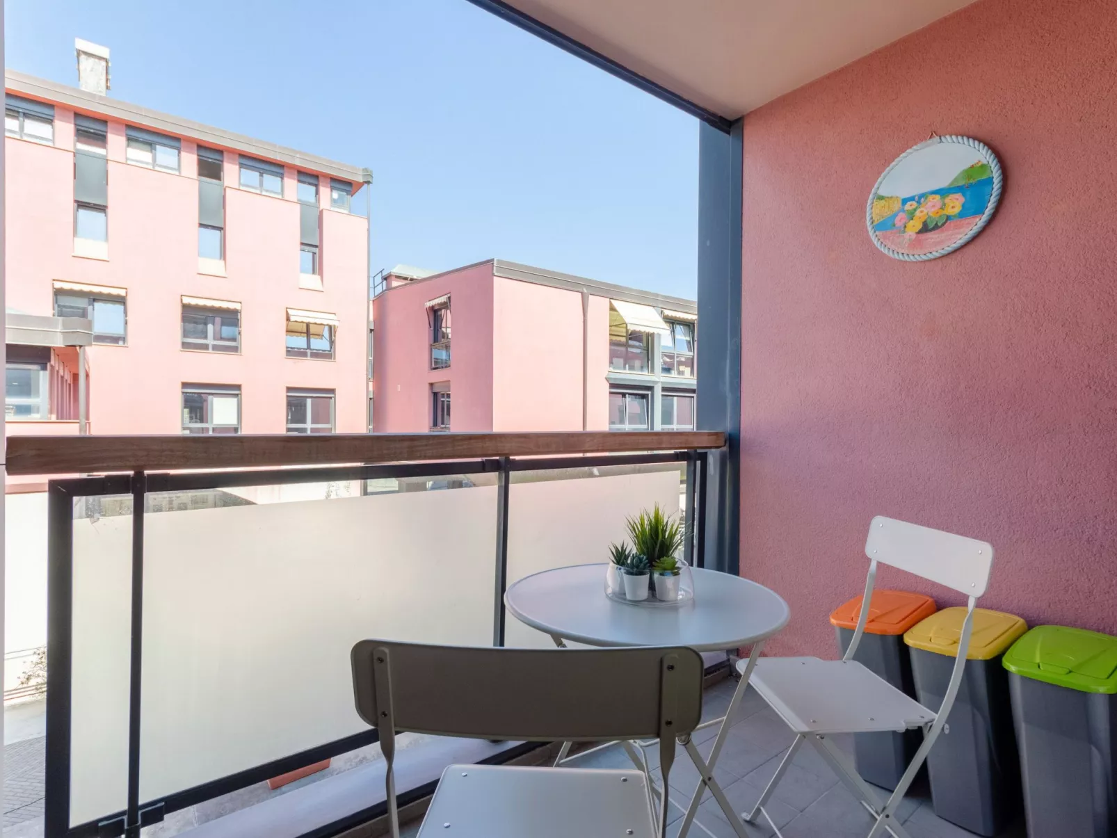 Dock of the Bay Genova, 2b 1b, 2 garage e balcone - Image-tags.info