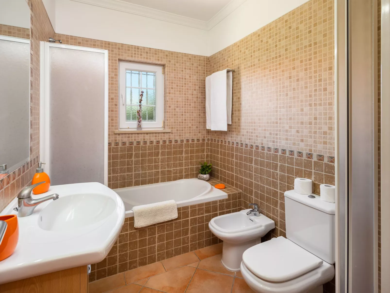 4-Schlafzimmer-Villa, Garten, Pool, Strand - Image-tags.info