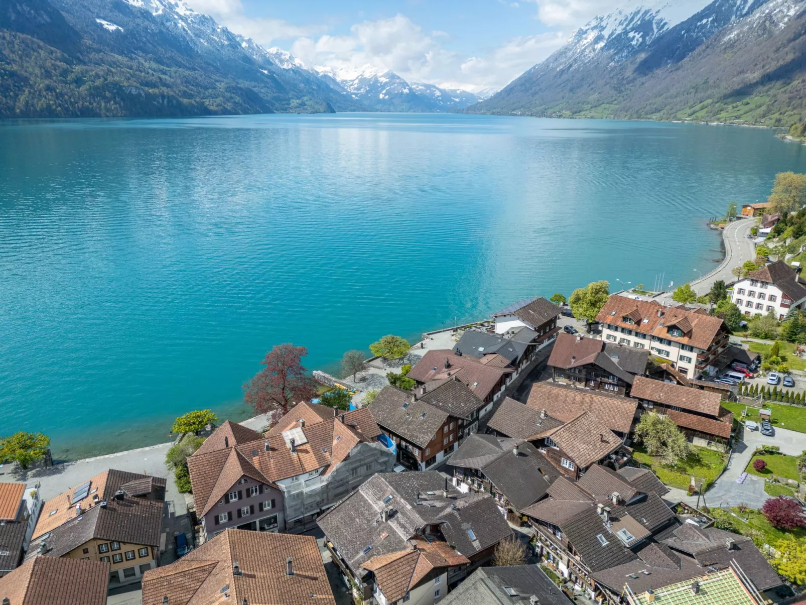 StayBrienz Apartment - Image-tags.info