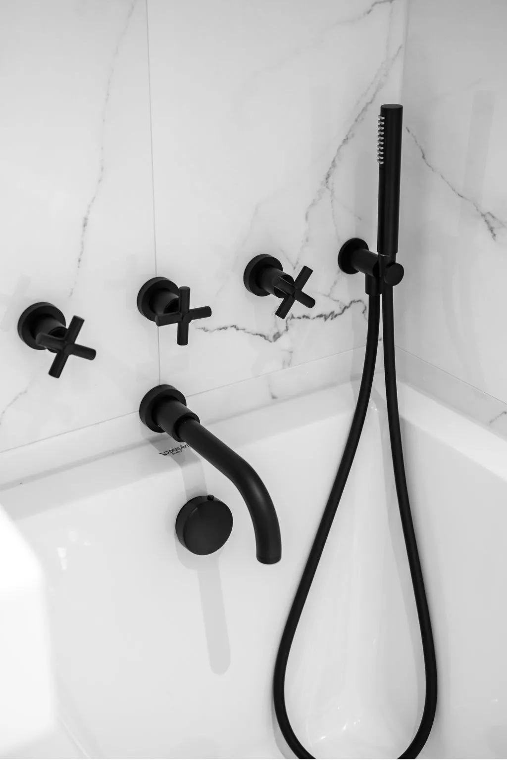 Superb 3 Bedroom Apartment on the Port - Image-tags.info