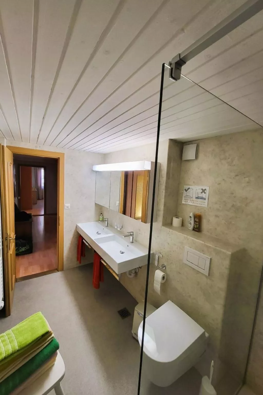 Chalet Lilo Big view - Image-tags.info