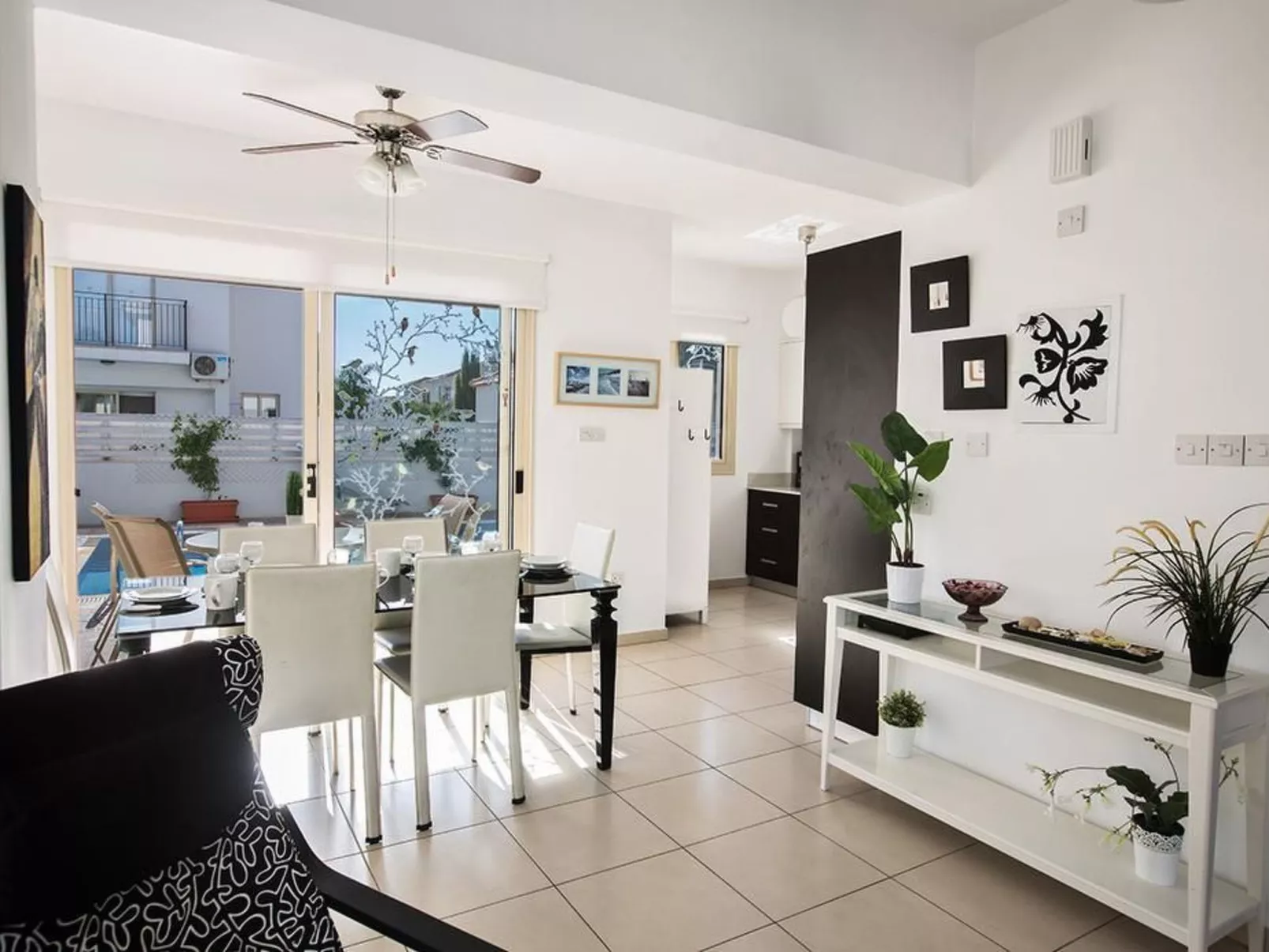 Ferienvilla PV17 mit Sonnenterrasse und Pool - Image-tags.info