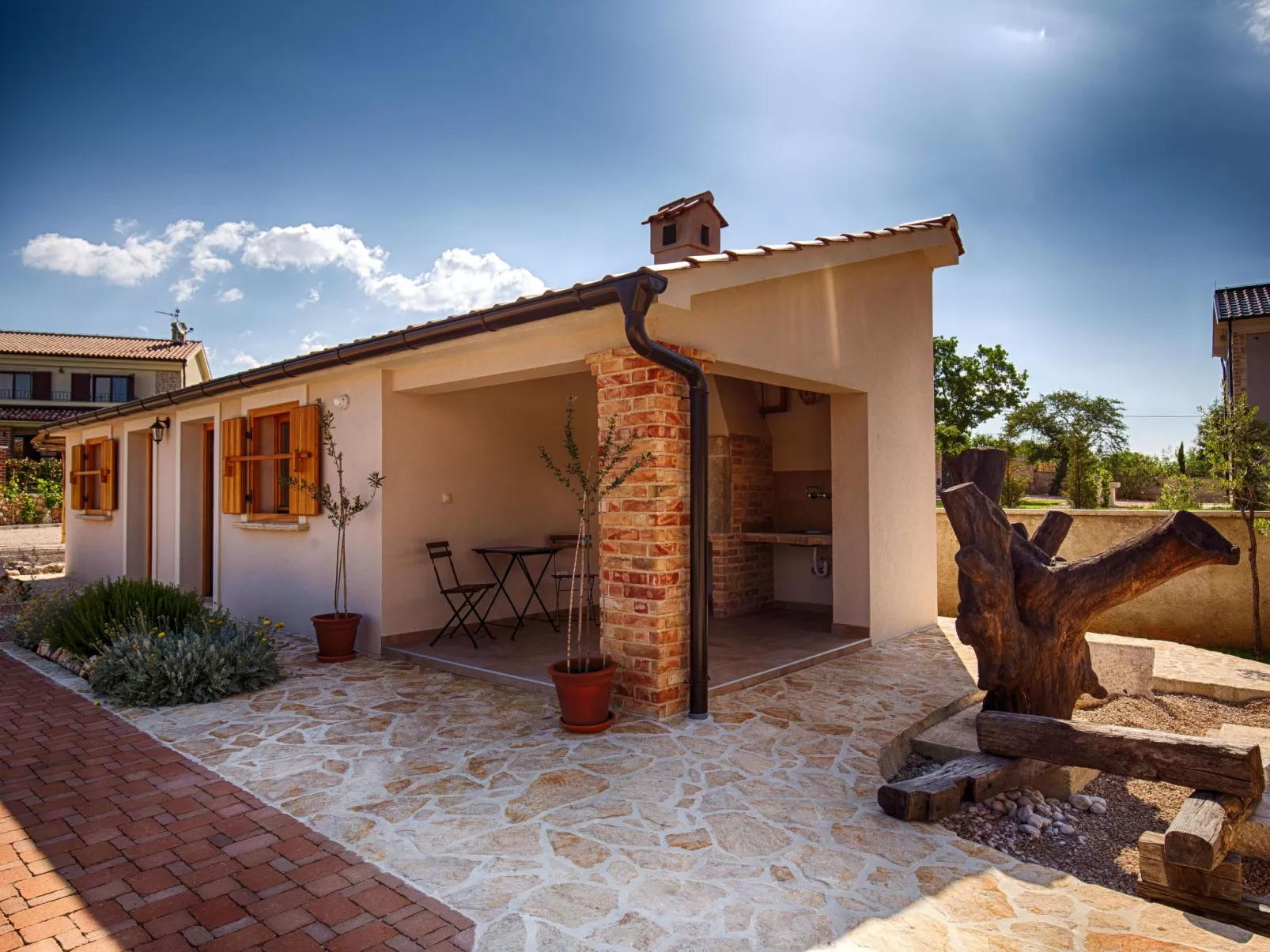 In Kras mit privatem Parkplatz - Image-tags.info