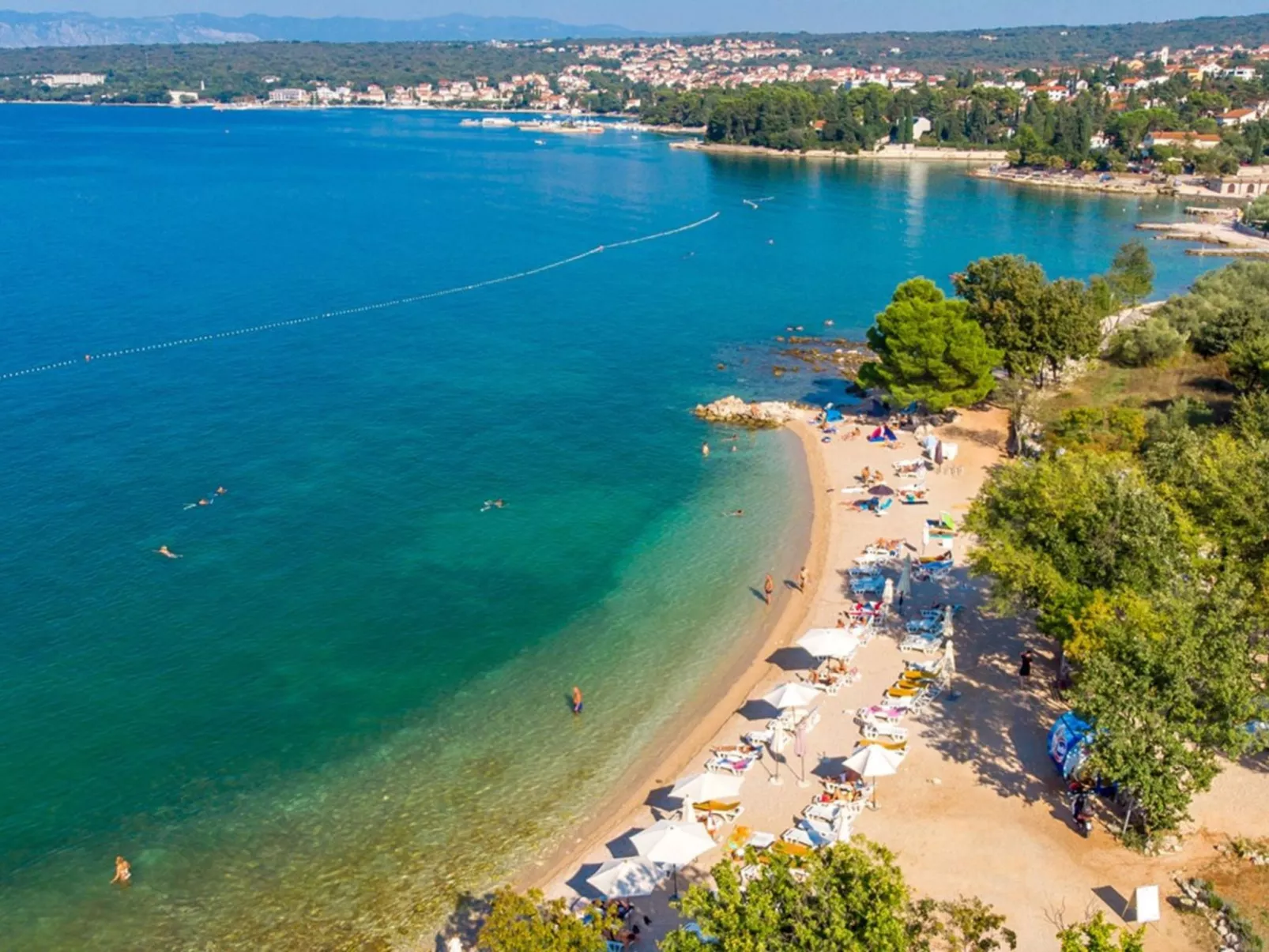 Romantische Villa mit Pool, umgeben von Natur - Image-tags.info