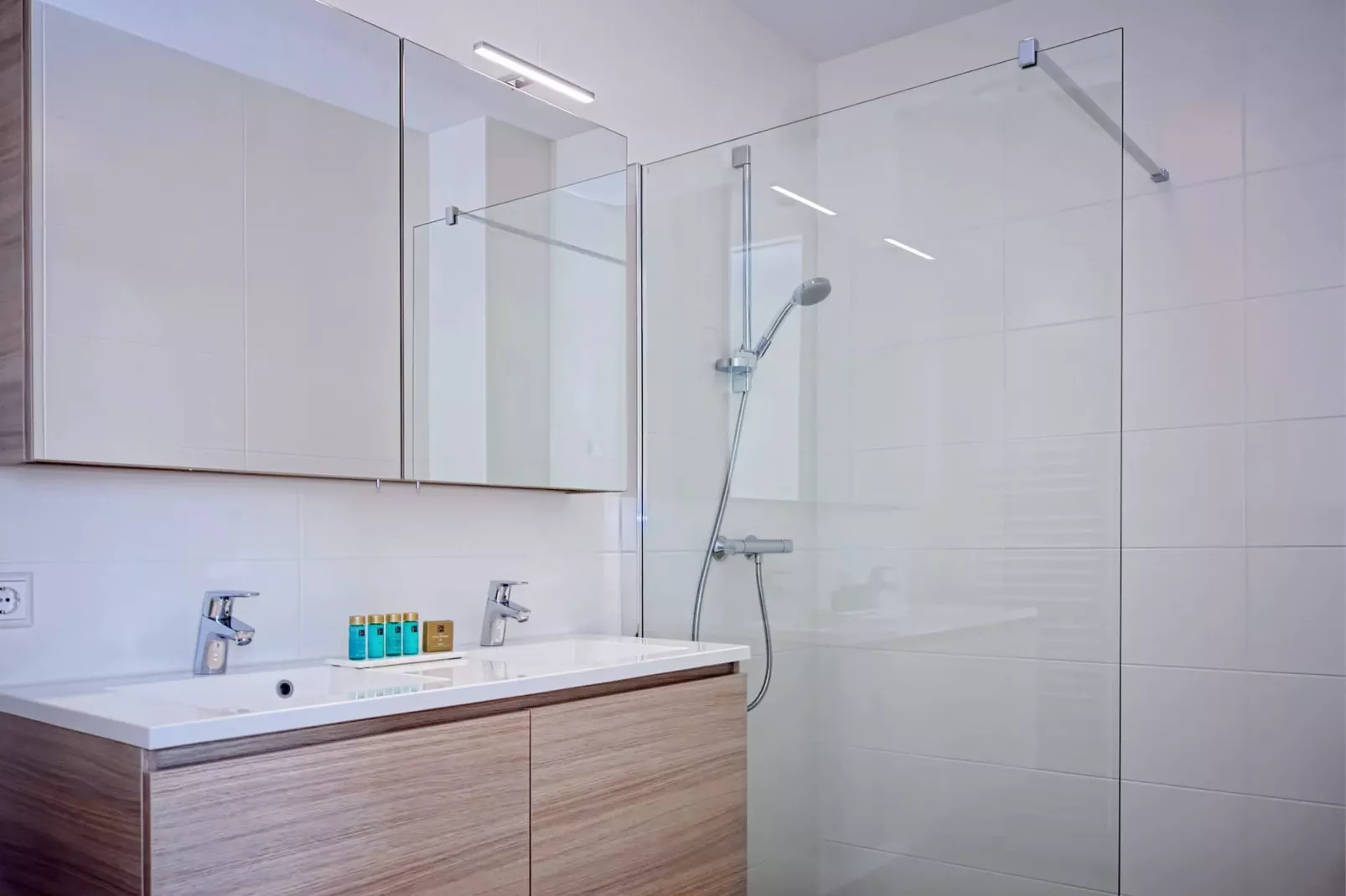 Breskens Apartments & Penthouses 13 - Buitenkant zomer