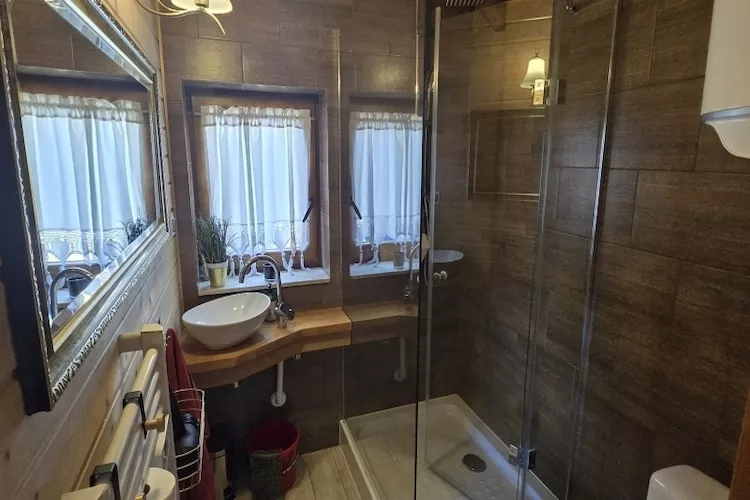 Domek wakacyjny LUX dla max 4 osób w Bałachach - Badkamer