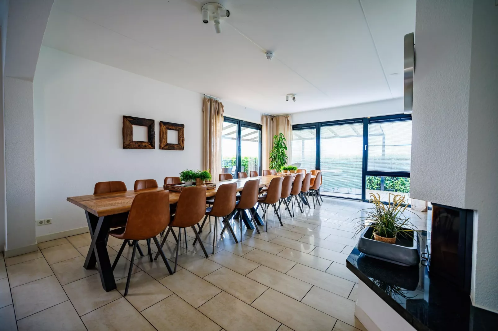 Vakantiepark Eiland van Maurik 5-Eetkamer