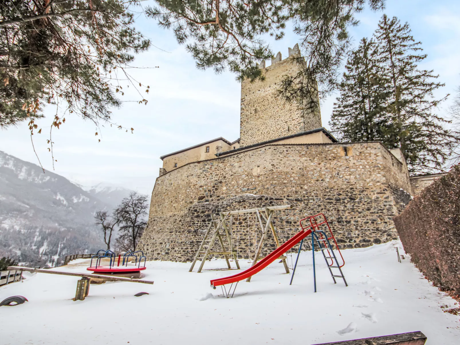 Burg Biedenegg, Schrofenstein-Buiten