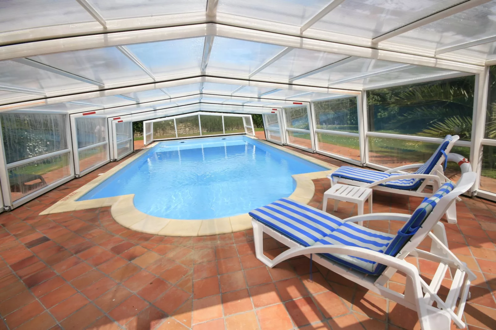 Maison de Vacances à Plounéour- Brignogan Plages - Zwembad