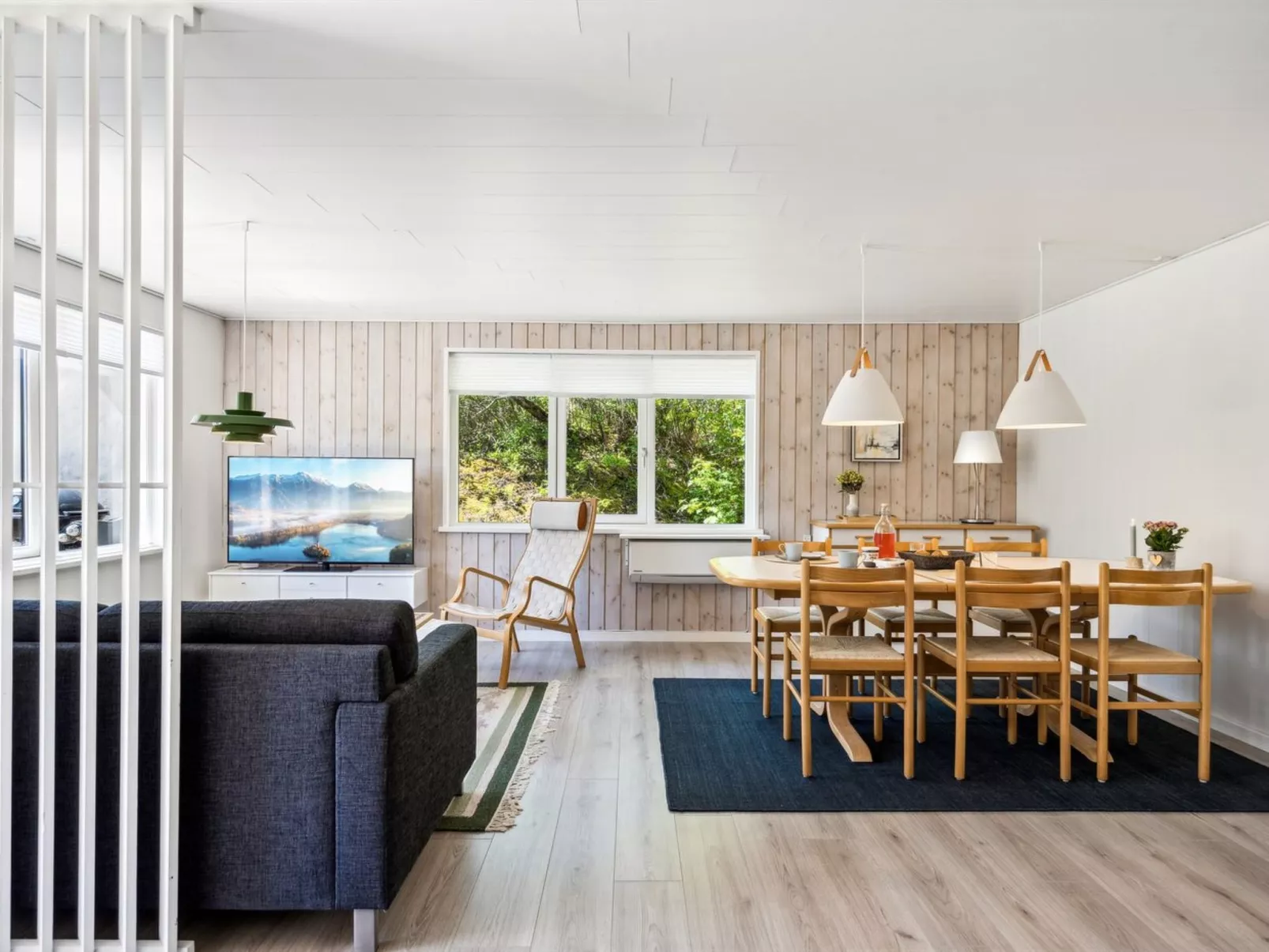 "Roze" - 450m from the sea - Binnen