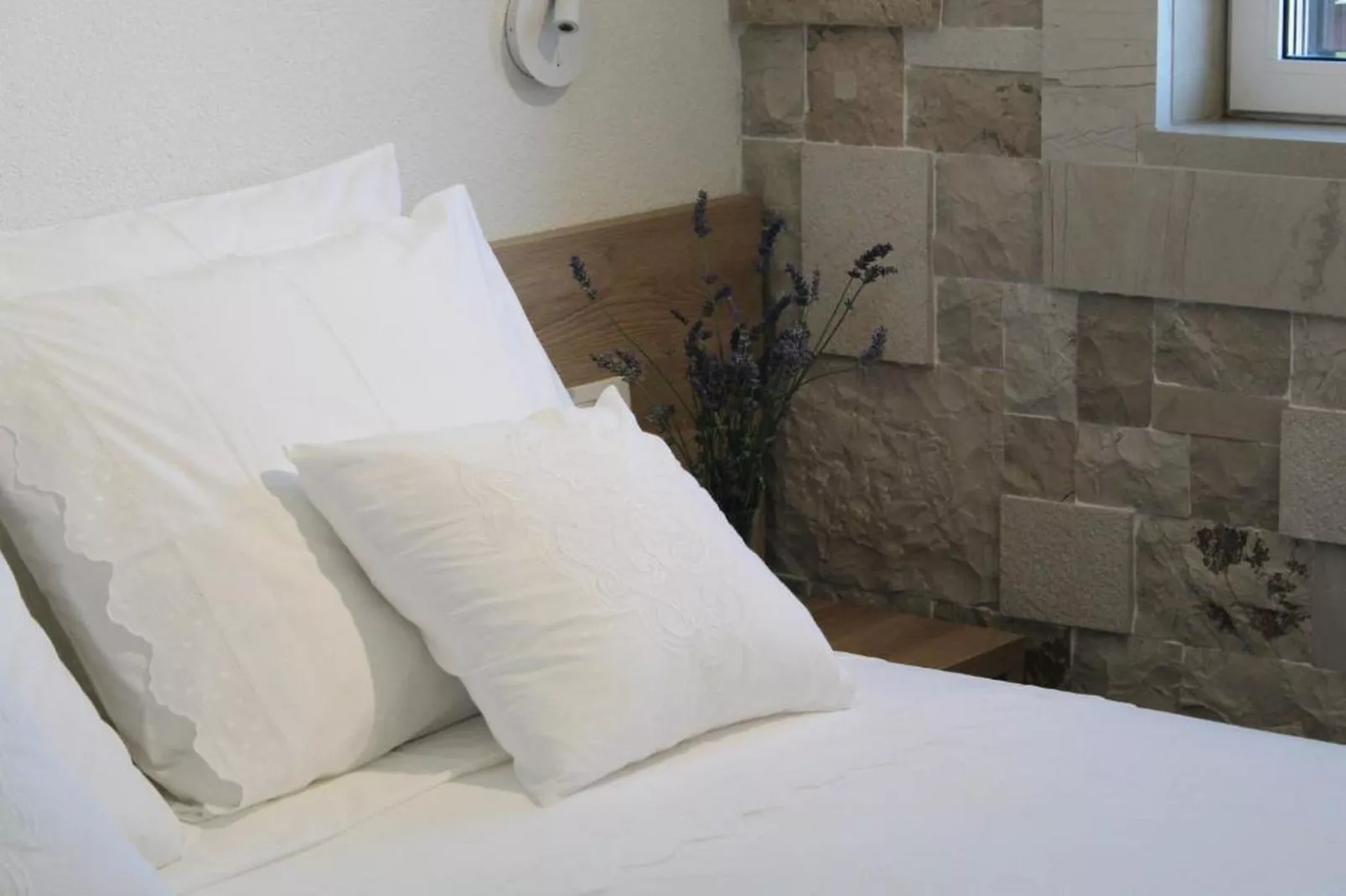 Villa Vera -Three Bedroom Villa with Swimming pool - Slaapkamer