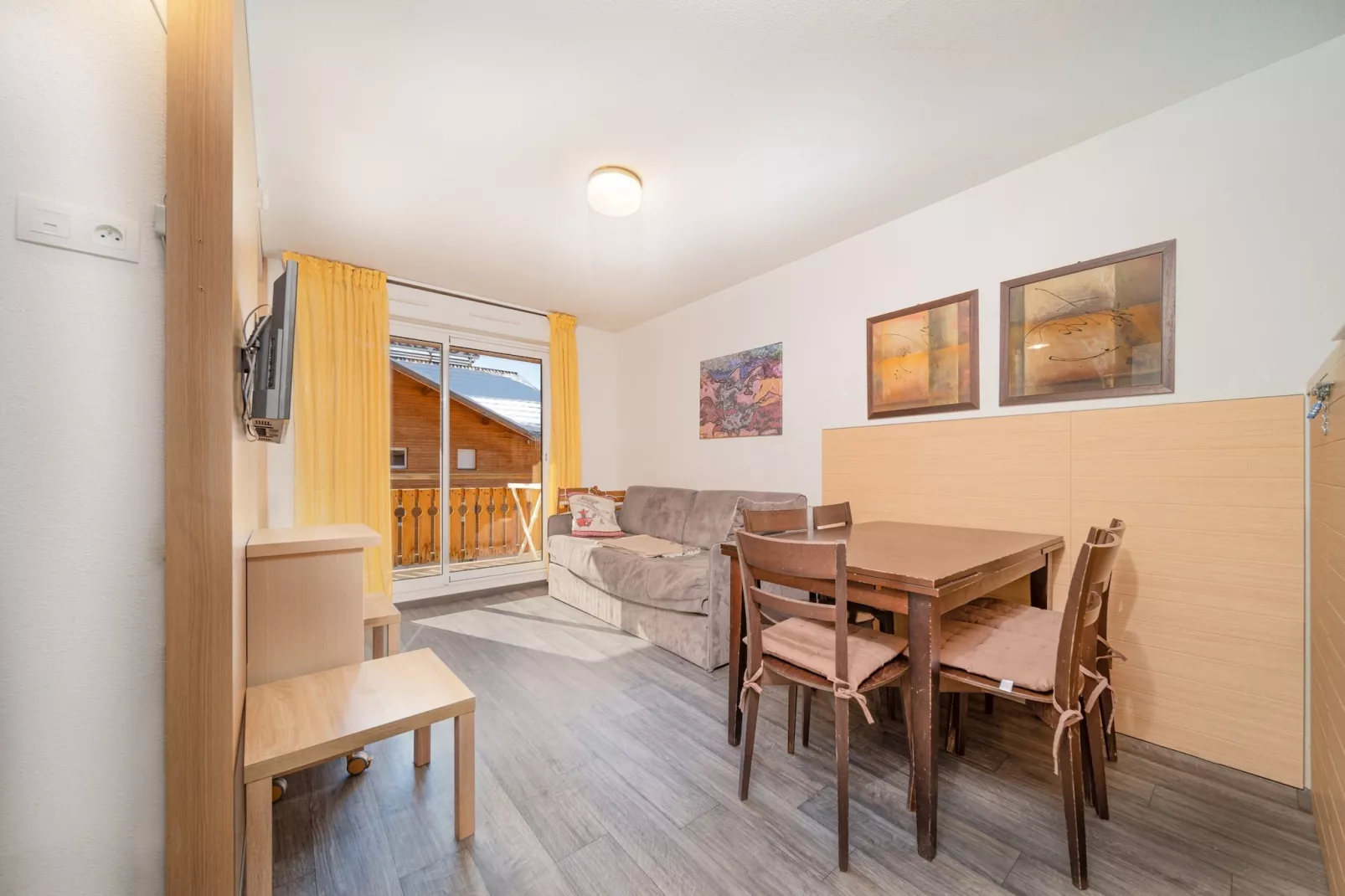 C. du Verdon N°3401 - 2P6 - Eetkamer