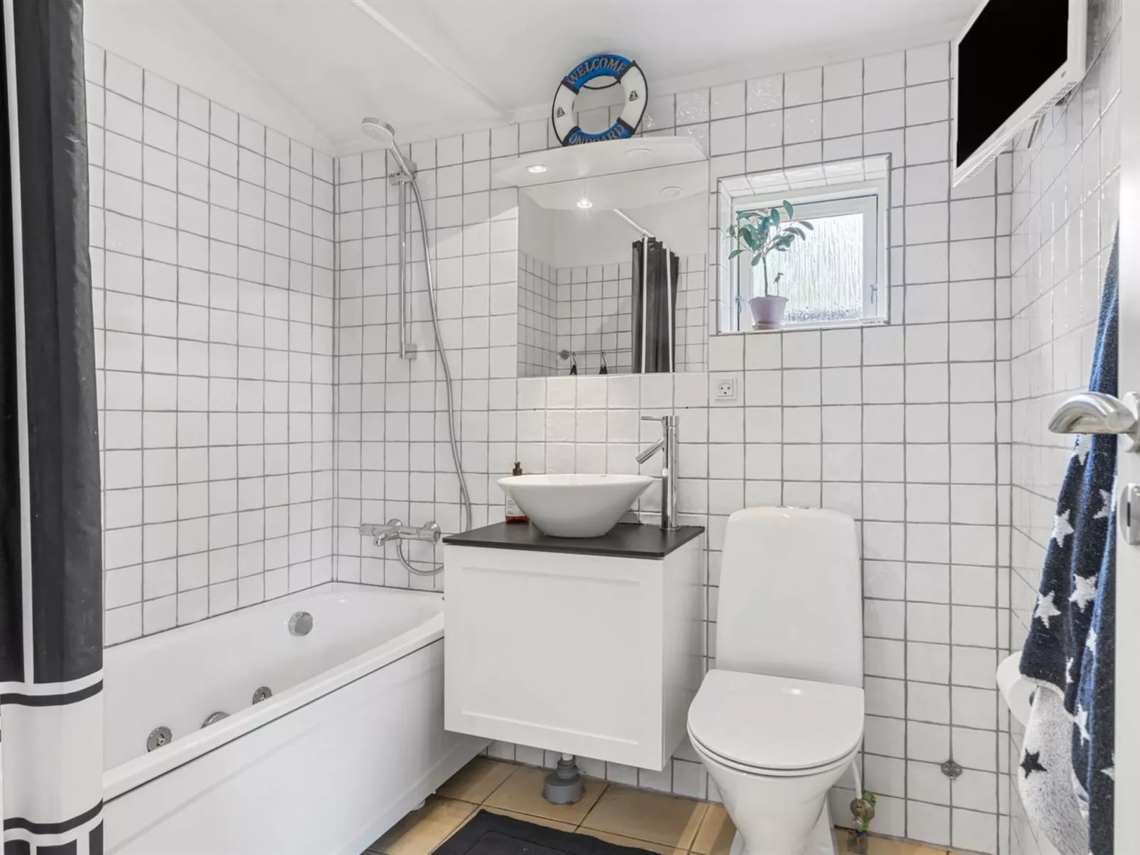 "Mads" - 1.2km from the sea - Binnen