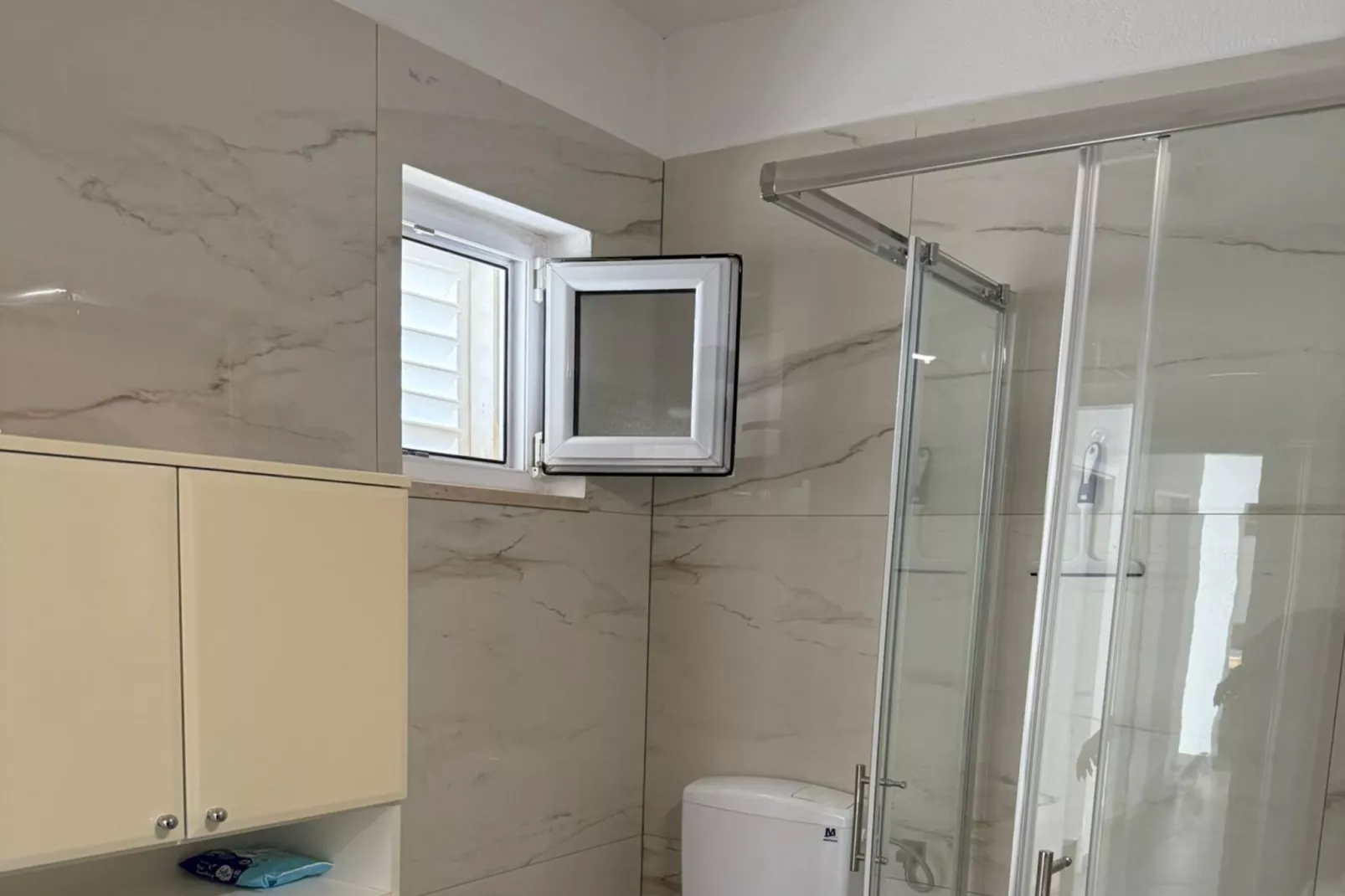 Apartmani Cihorich - Two Bedroom Apartment with Pool ( A6)-Badkamer