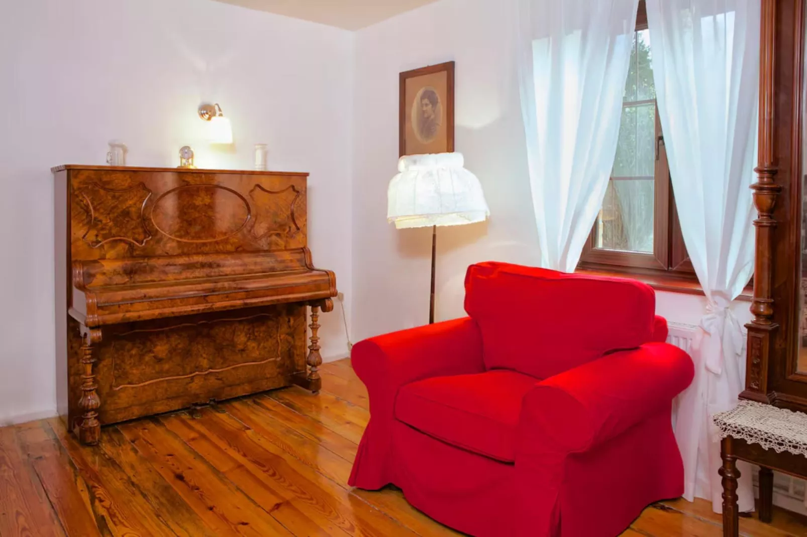 Dom wakacyjny w Sasinie dla max 10 osób - Woonkamer