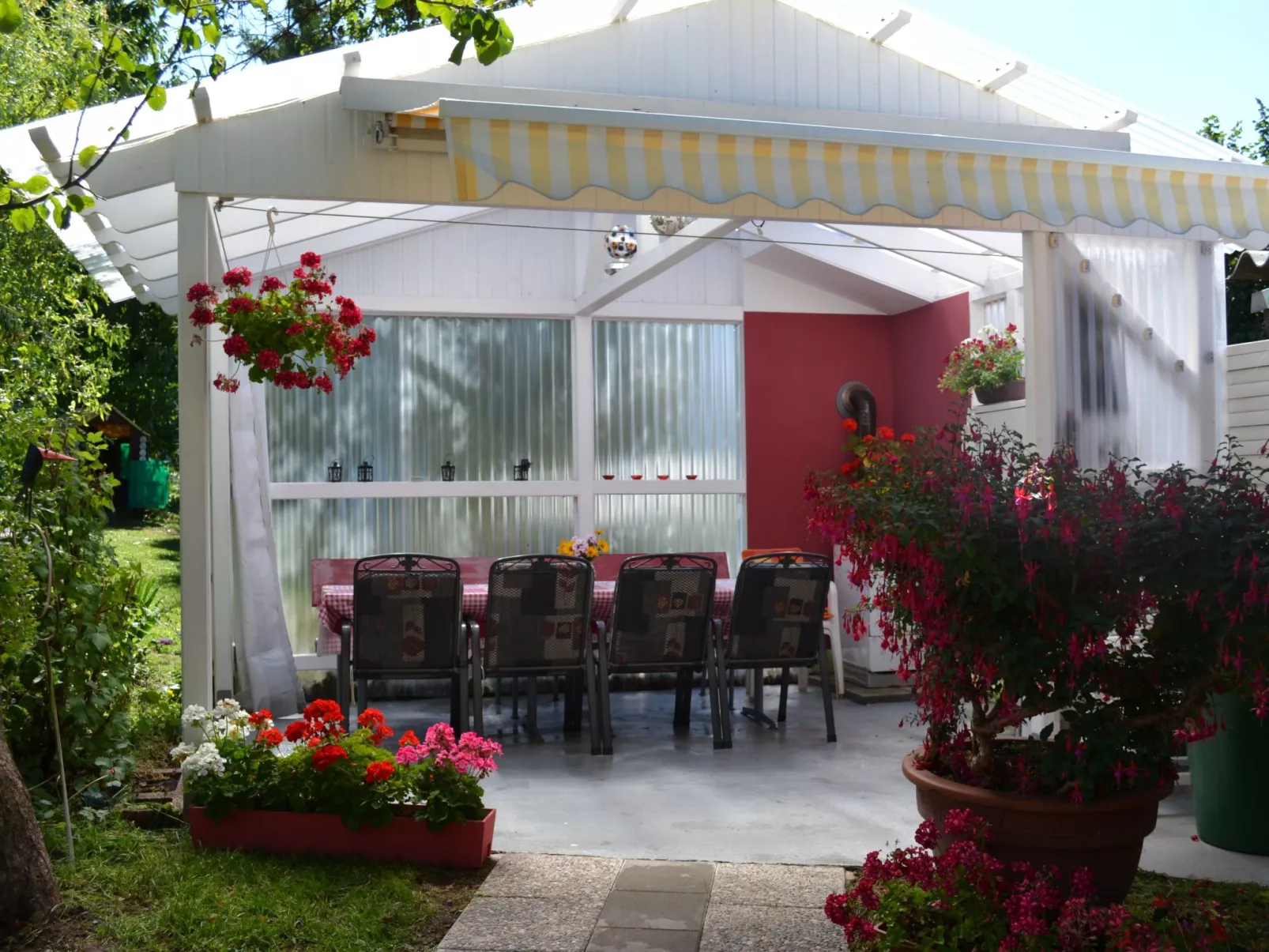 Thüringen-Residenz - Buiten