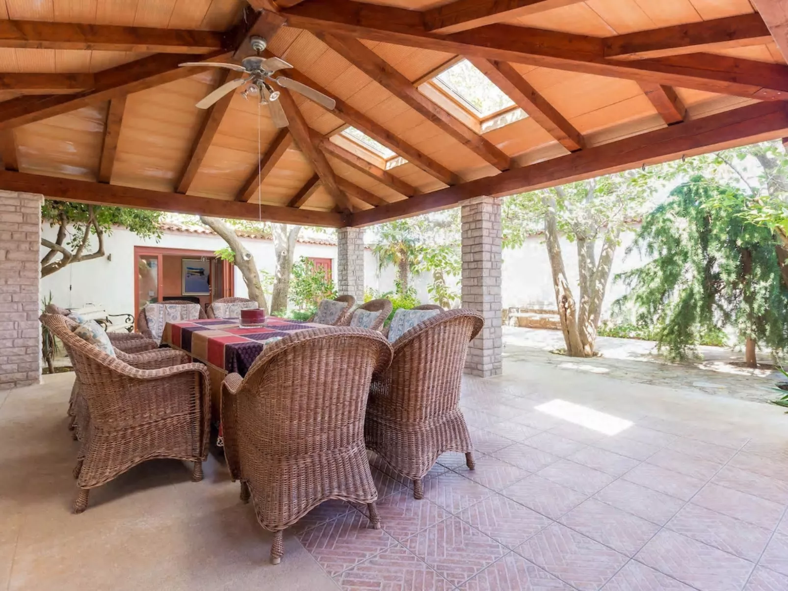 Atri giardino-Buiten