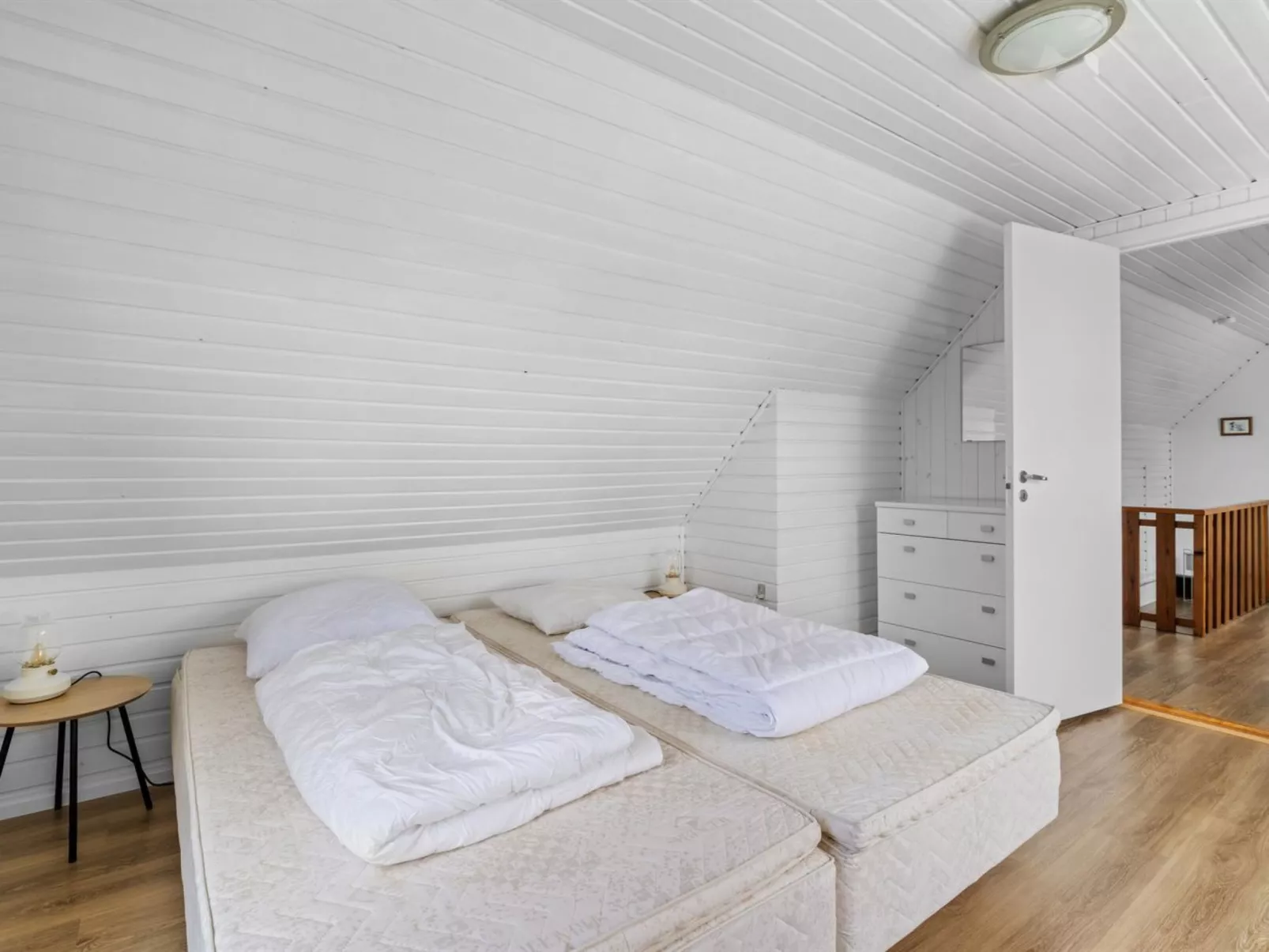 "Ina" - 210m from the sea-Binnen