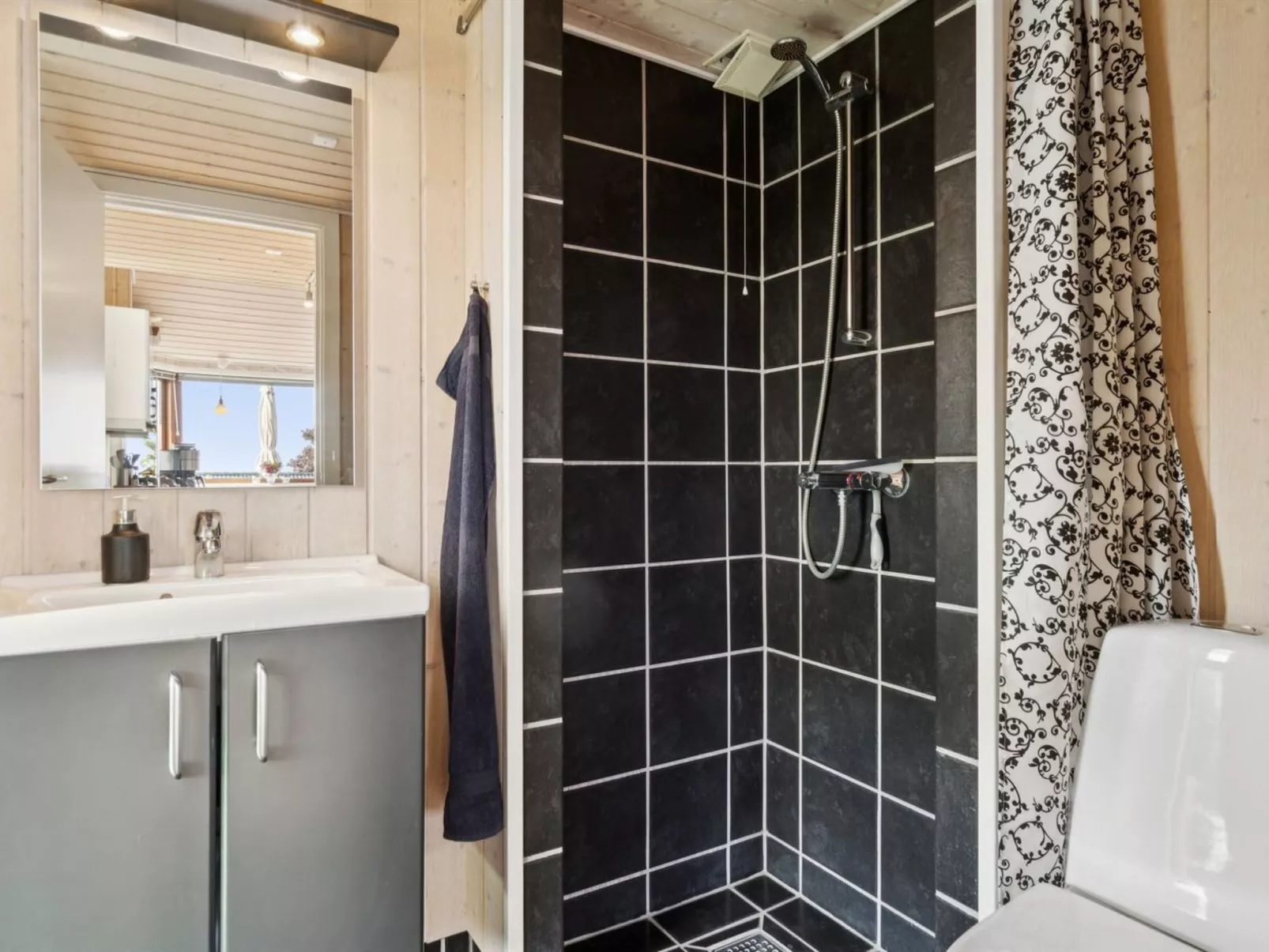 "Viggo" - 200m from the sea-Binnen