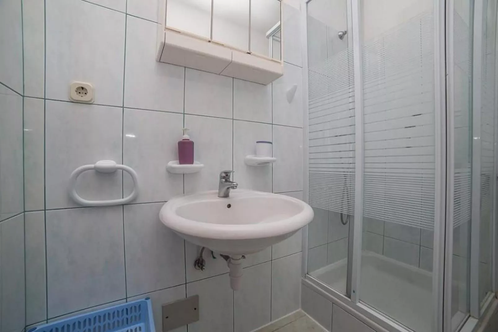 Apartments Anamarija - One Bedroom Apartment with Balcony (A2+2) 4 - Badkamer
