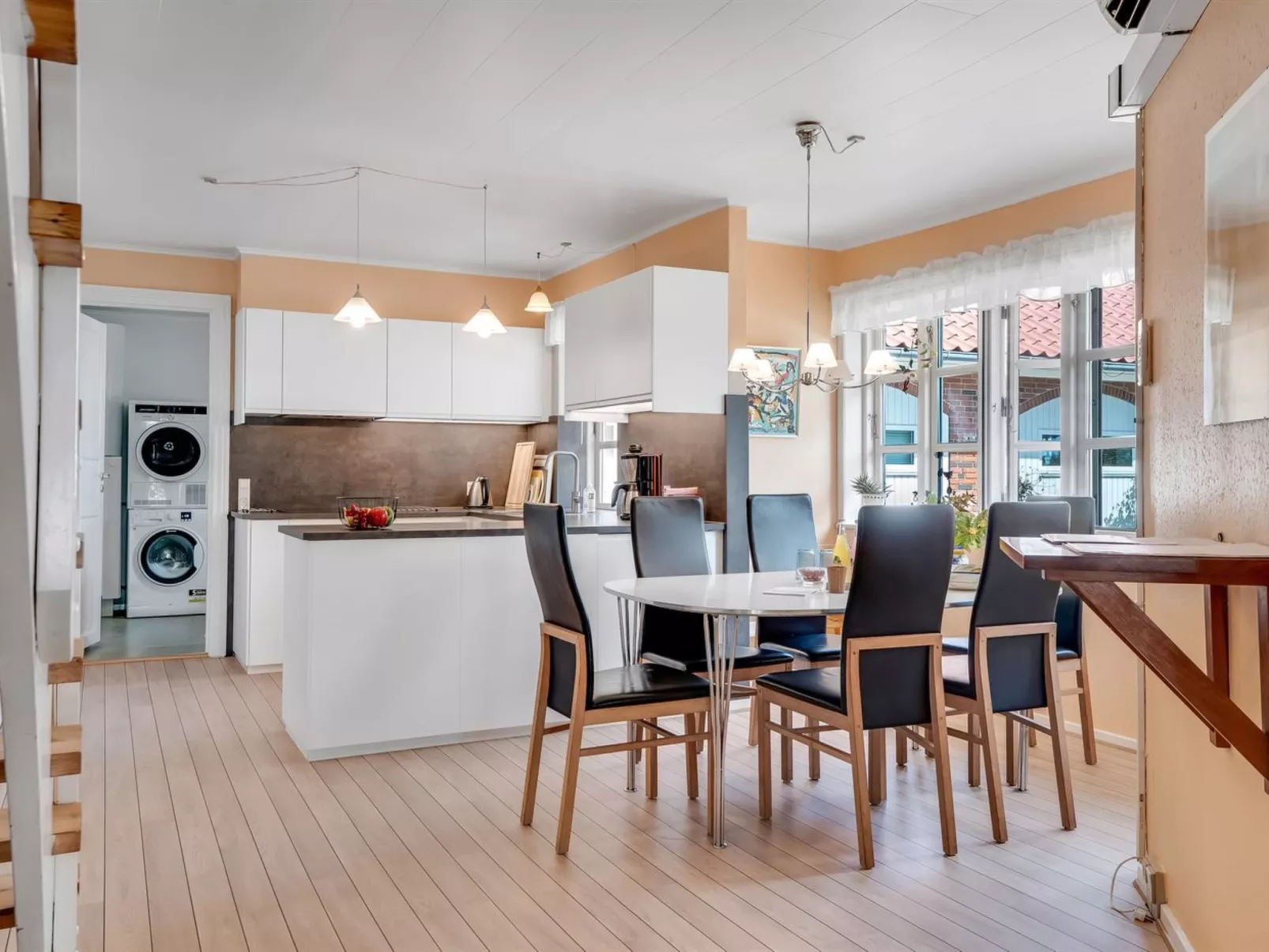 "Virve" - 100m to the fjord - Binnen