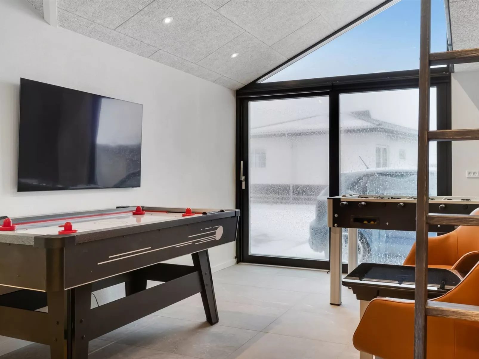 "Catalina" - 30m from the sea - Binnen