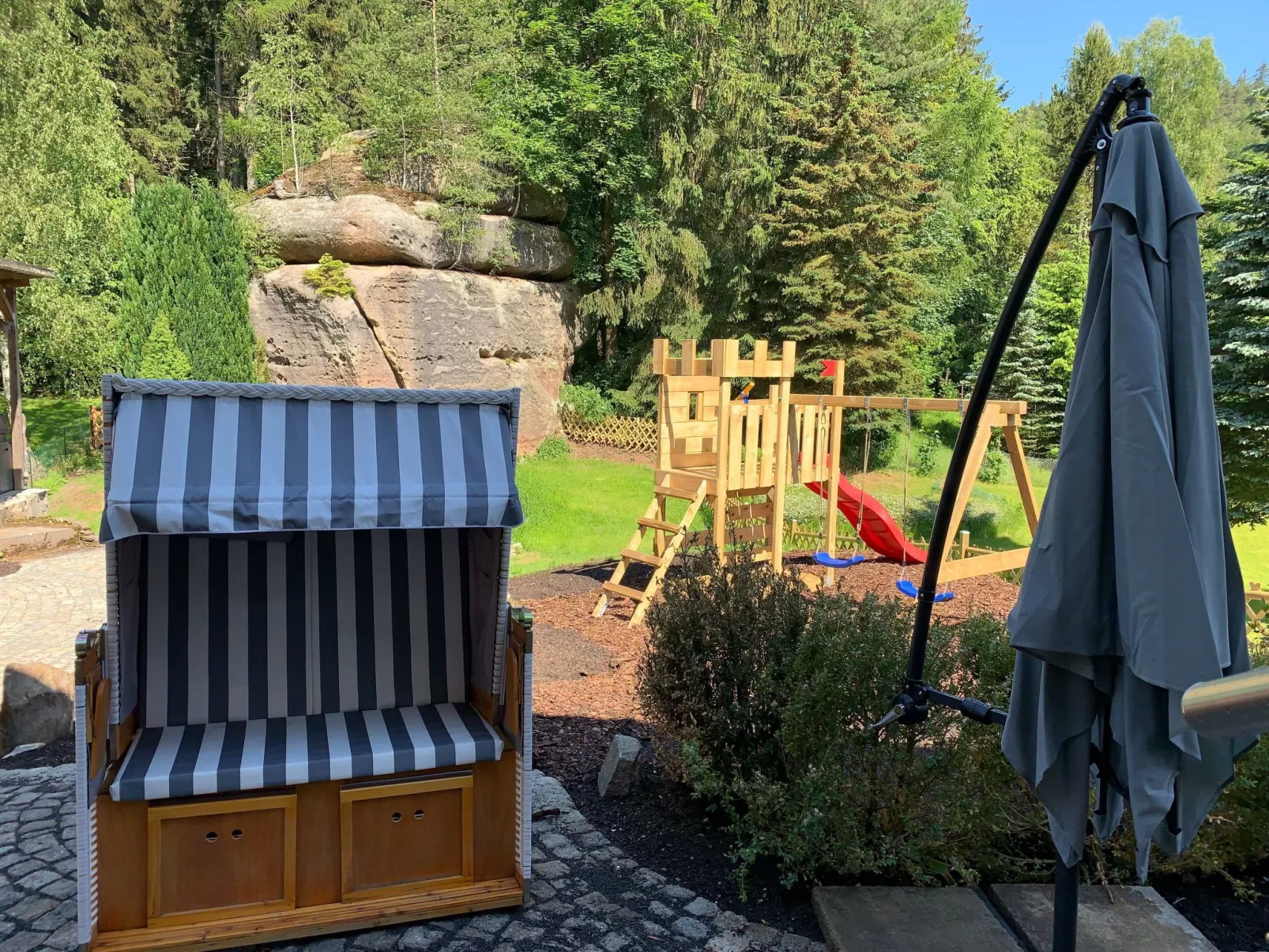 Waldferienhaus Dunja mit Sauna, Whirlpool, direkt am Waldrand, Kletterfelsen - Image-tags.info