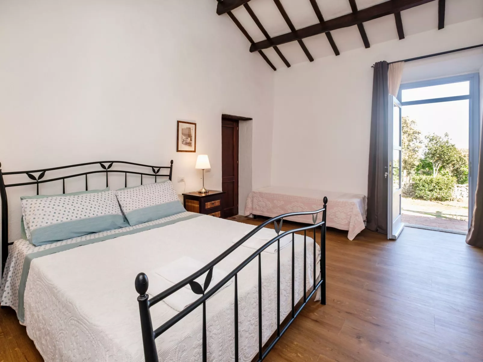 Altes gallurisches Bauernhaus mit Blick auf Olbia - Binnen