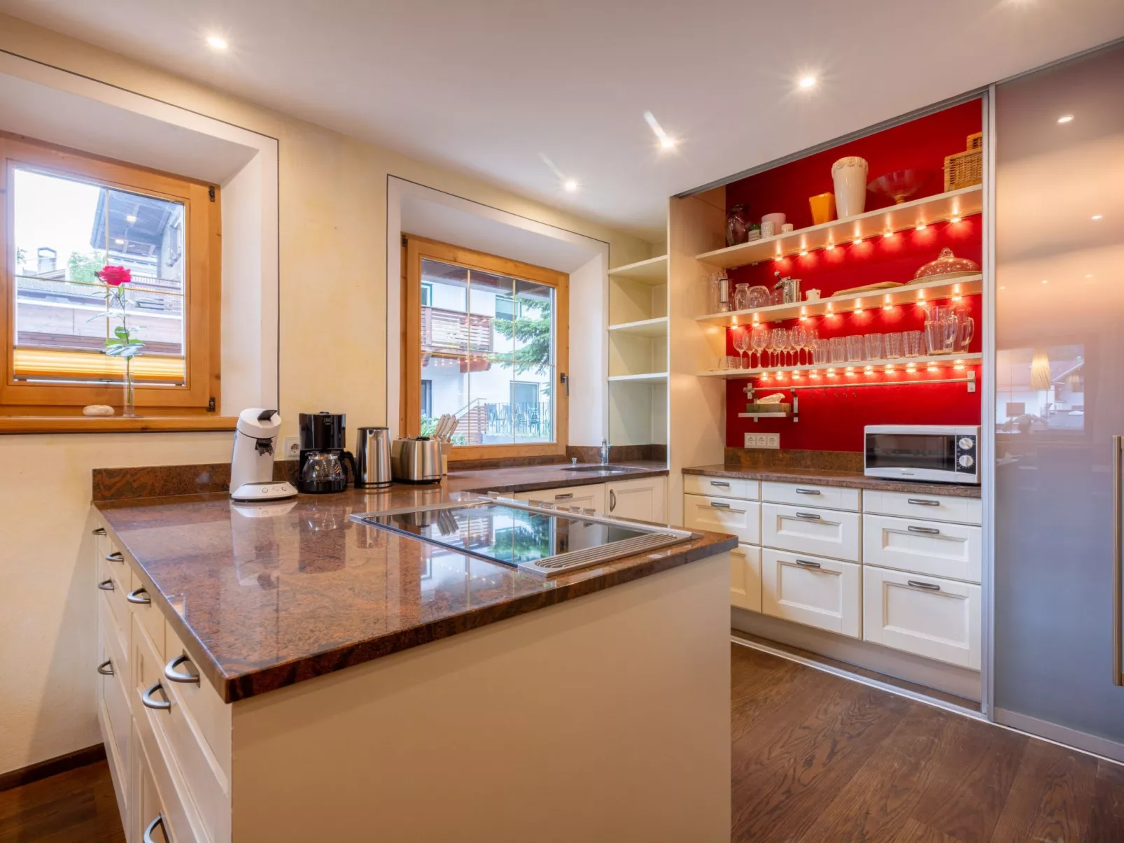 Villa Emma, Ferienhaus für bis zu 10 Personen, eigener Garten, absolute Privats - Image-tags.info