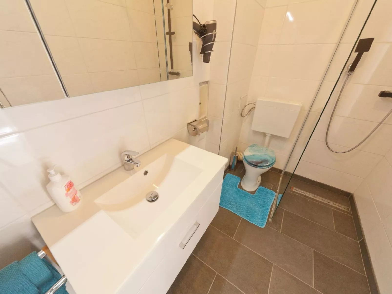 Wohnung in Fünfhaus mit Garten - Image-tags.info